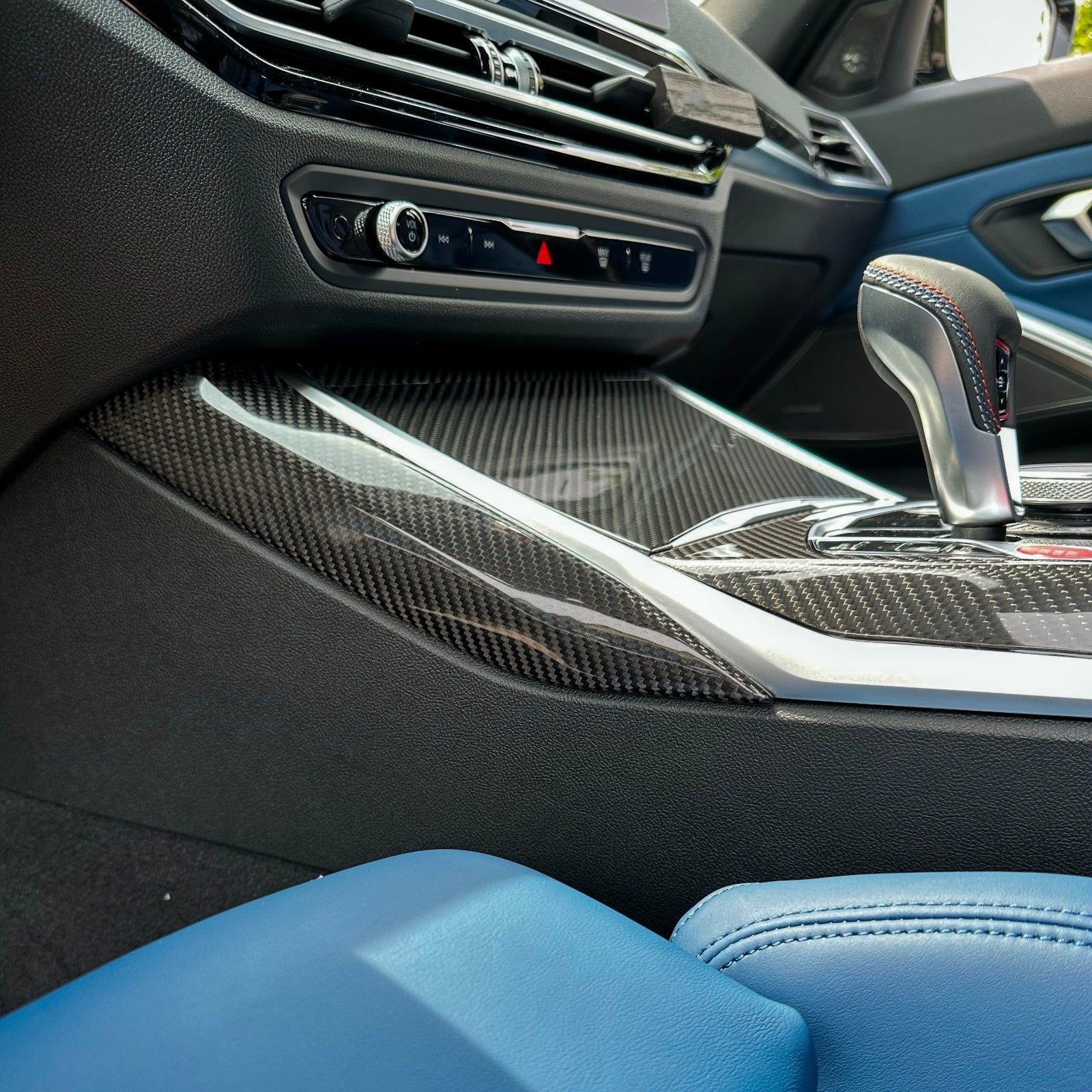 Dry Carbon Mittelkonsolen Seiten Blenden für BMW G20 G21 G22 G23 G26 G42 G80 G81 G82 G83 G87