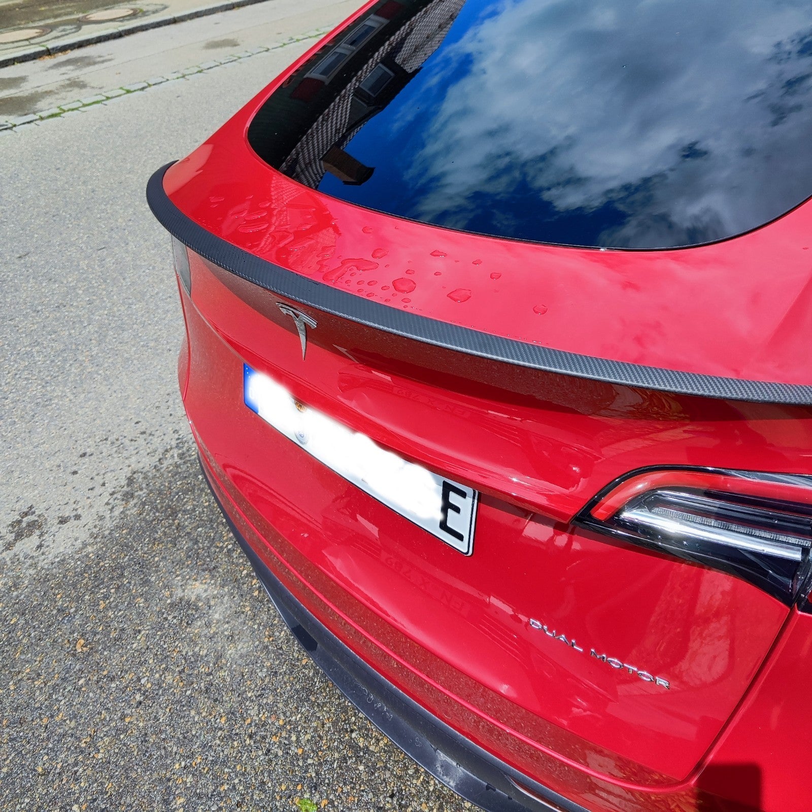 Dry-Carbon Heckspoiler mit Abrisskanten passend für Tesla Model Y – Performance Look