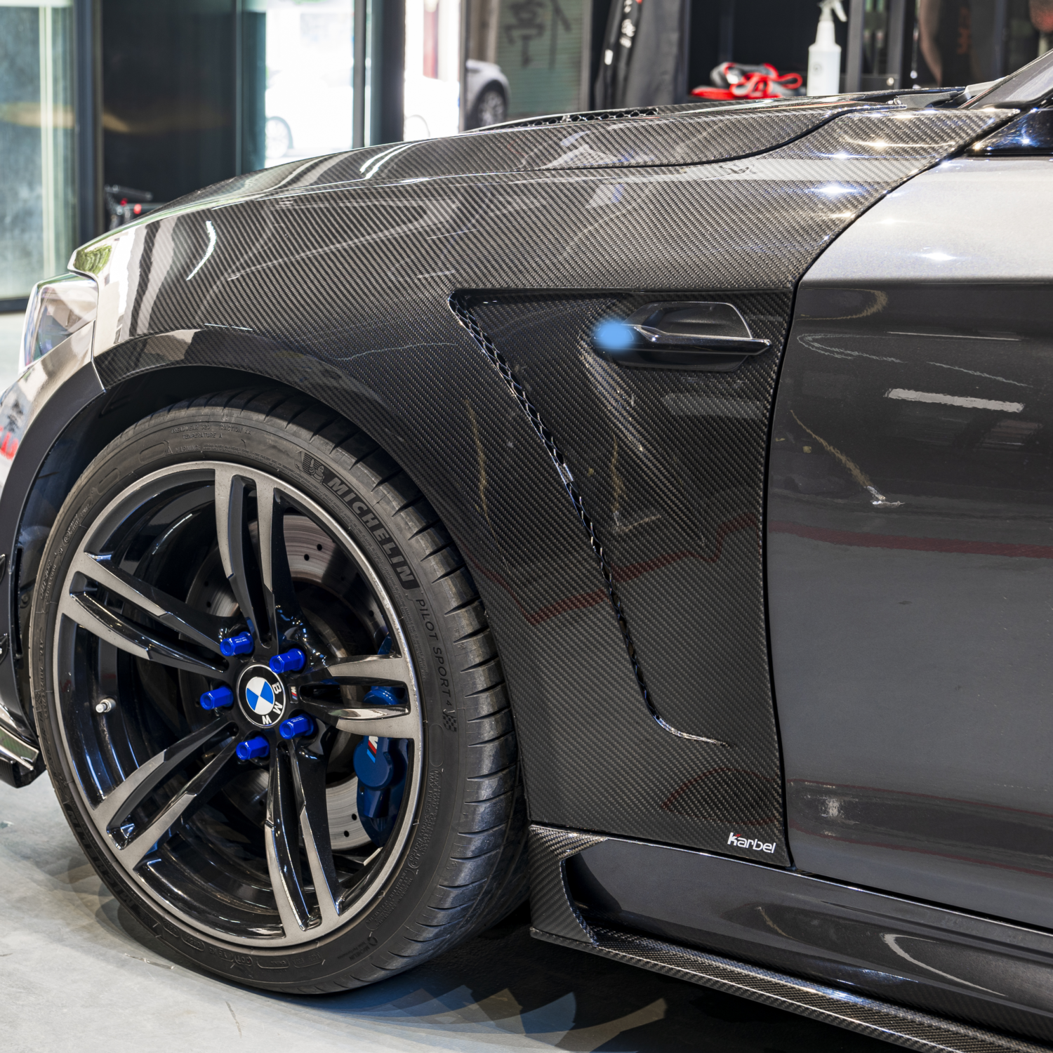Carbon Kotflügel passend für BMW M2 F87 / Competition / CS – Dry Carbon