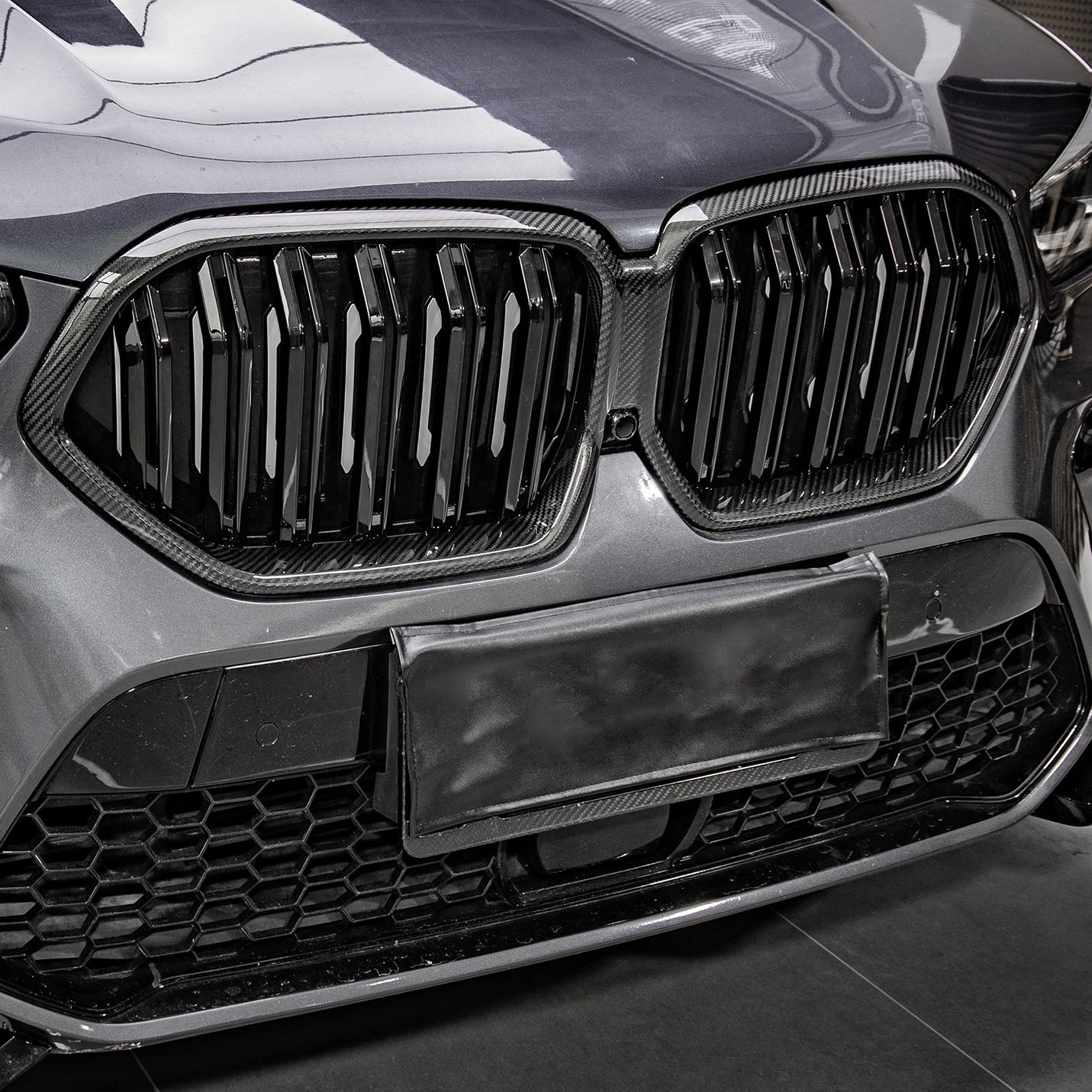 Dry Carbon Kühlergrill Nieren für BMW X6 G06 LCI & X6M F96 LCI