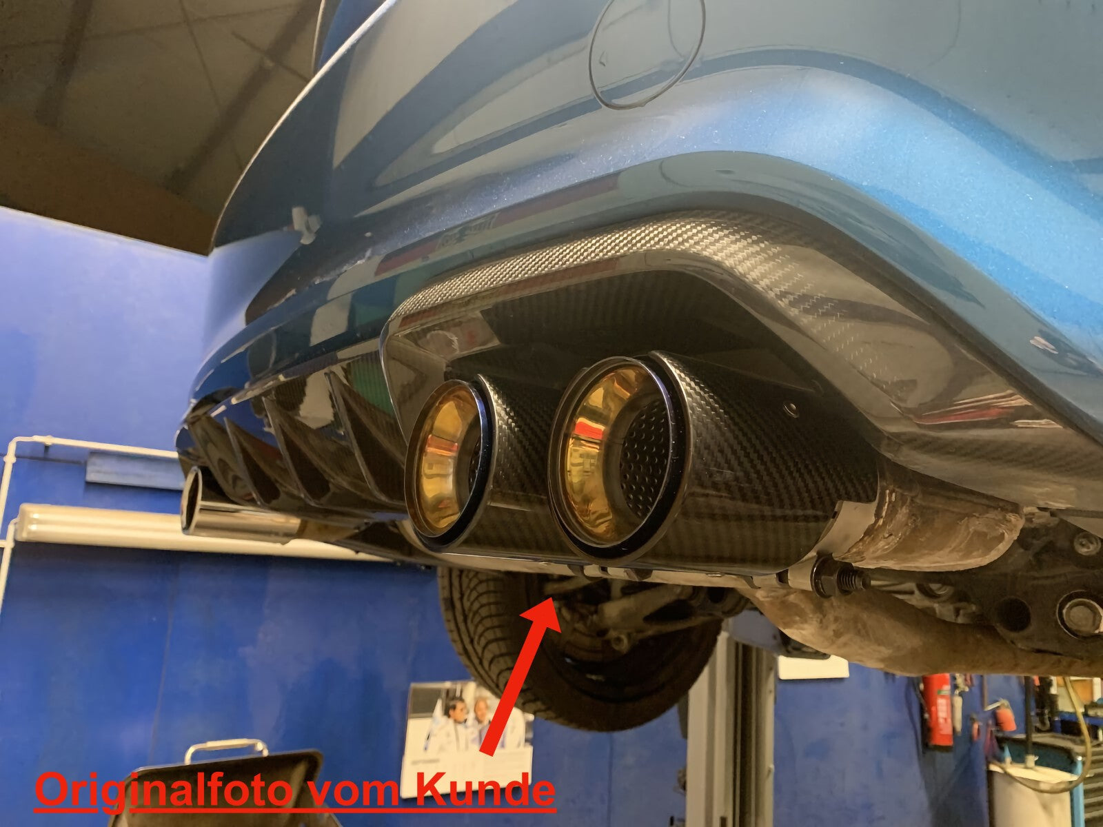 Dry-Carbon Endrohrblenden Blau passend für BMW M2 F87 / M3 F80 / M4 F82 F83 – Heck-Styling