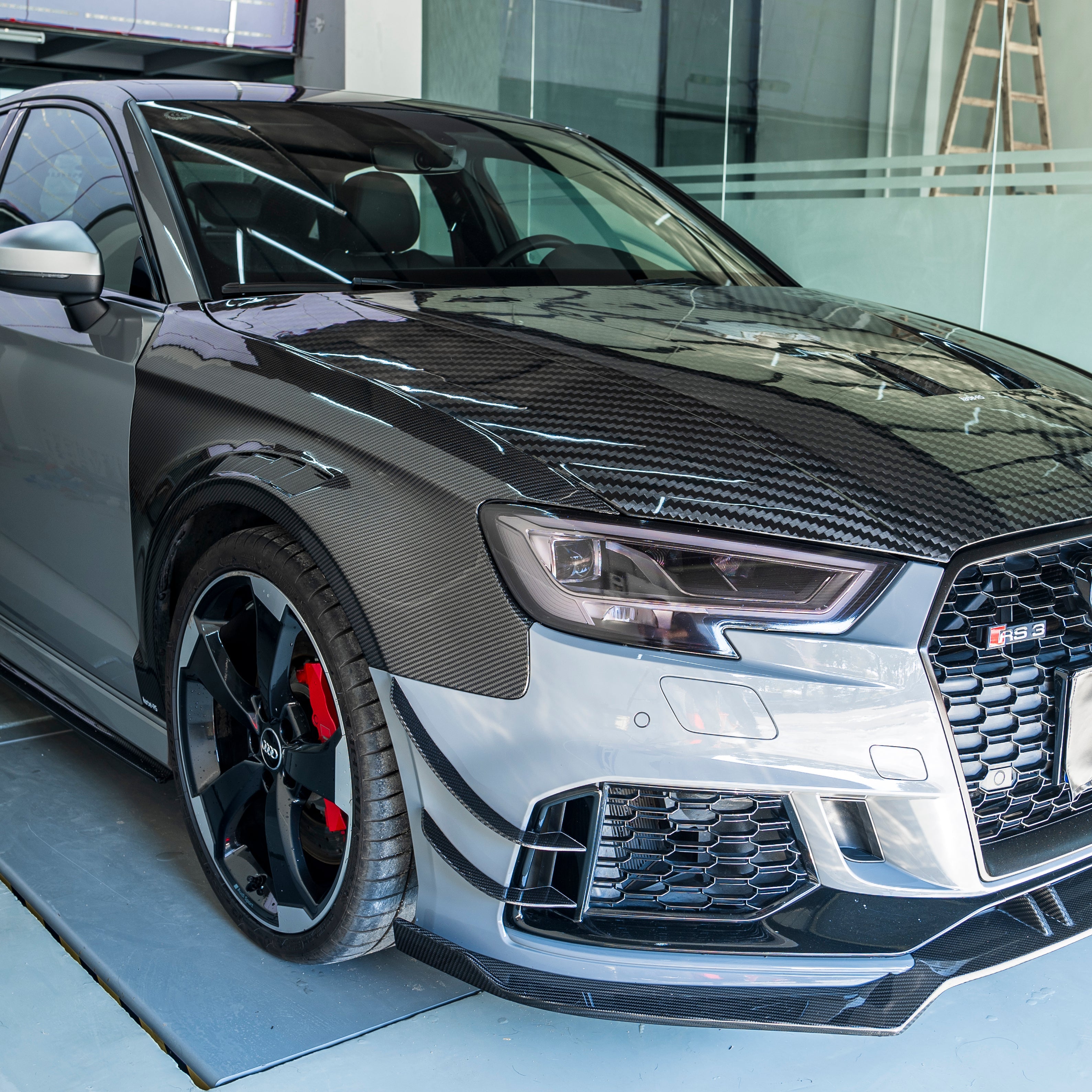 Carbon Kotflügel passend für Audi RS3 8V – breitere Front inkl. Eintragung