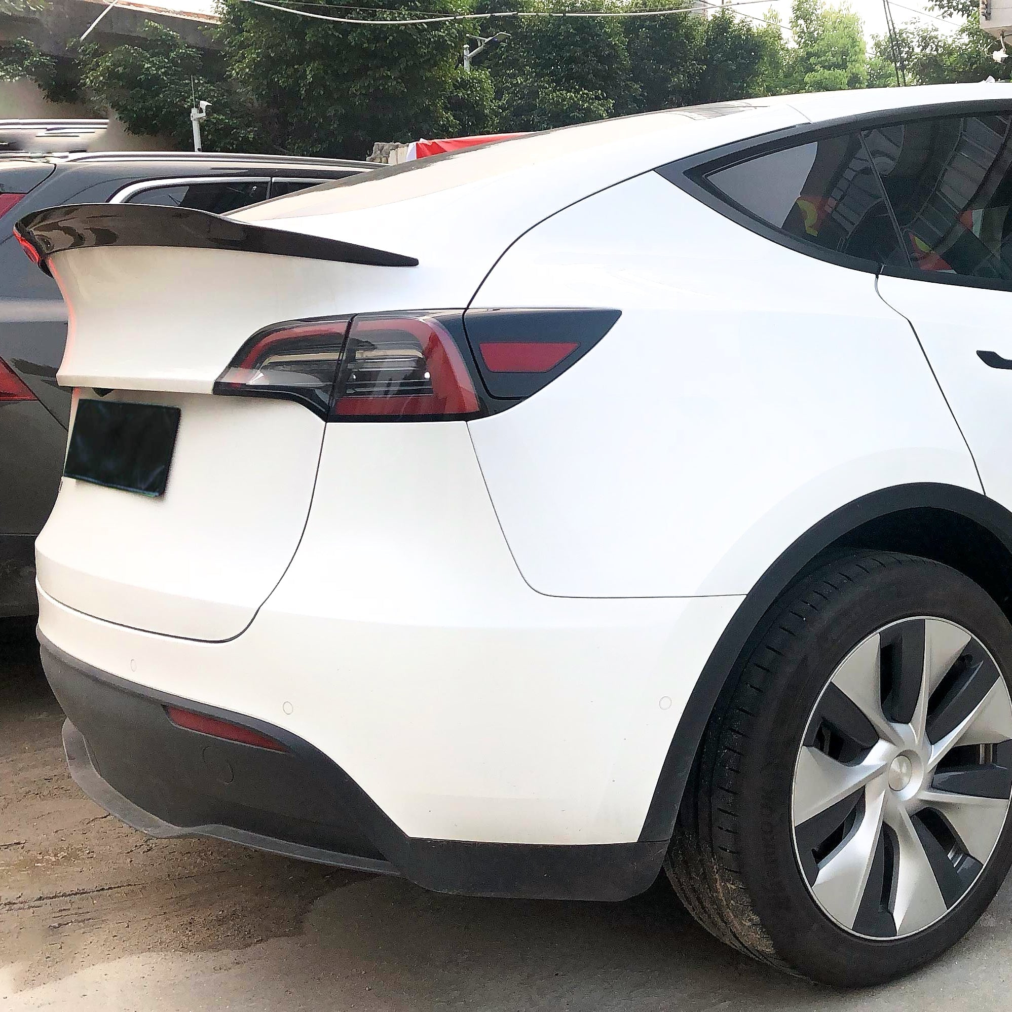 Carbon Heckspoiler im VS-Style mit Abrisskanten passend für Tesla Model Y, Echtcarbon - Getsdowned