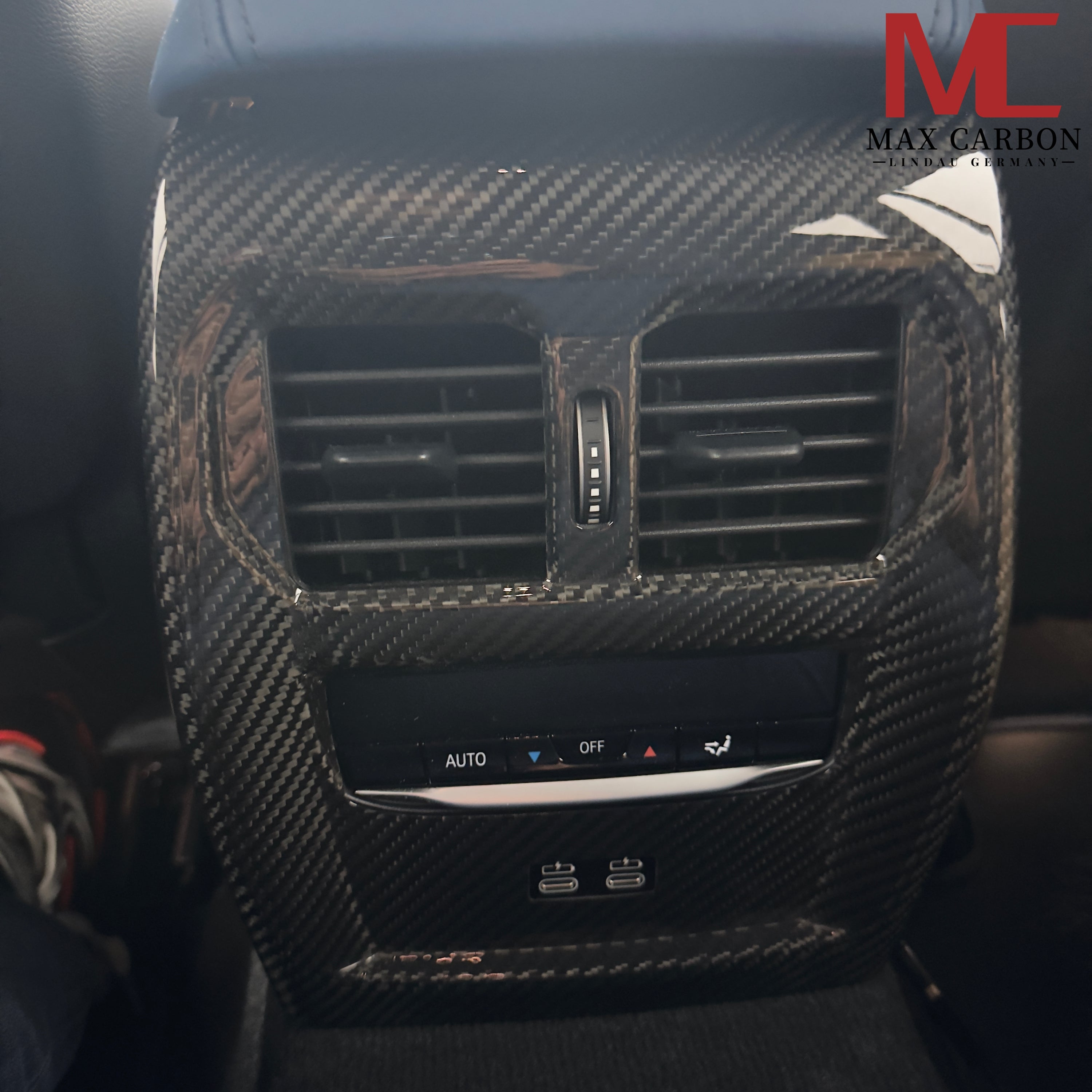 Dry Carbon Mittelkonsolen Abdeckung für BMW M3 G80 G81 / M4 G82 G83 / M2 G87 / 2er G42 / 3er G20 G21 / 4er G22 G23 G26