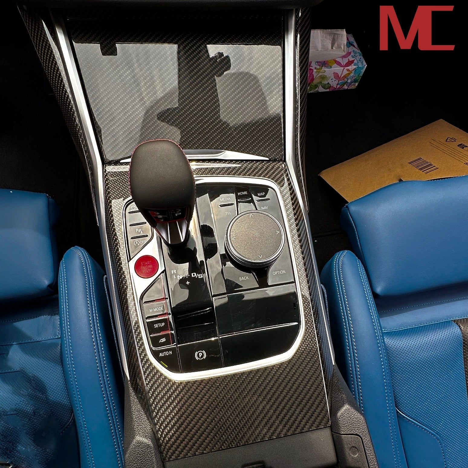 Dry-Carbon Mittelkonsolen Blende Ganghebel passend für BMW G20 / G21 / G22 / G23 / G26 / G42 / G80 / G81 / G82 / G83 / G87 – Interior Carbon-Upgrade