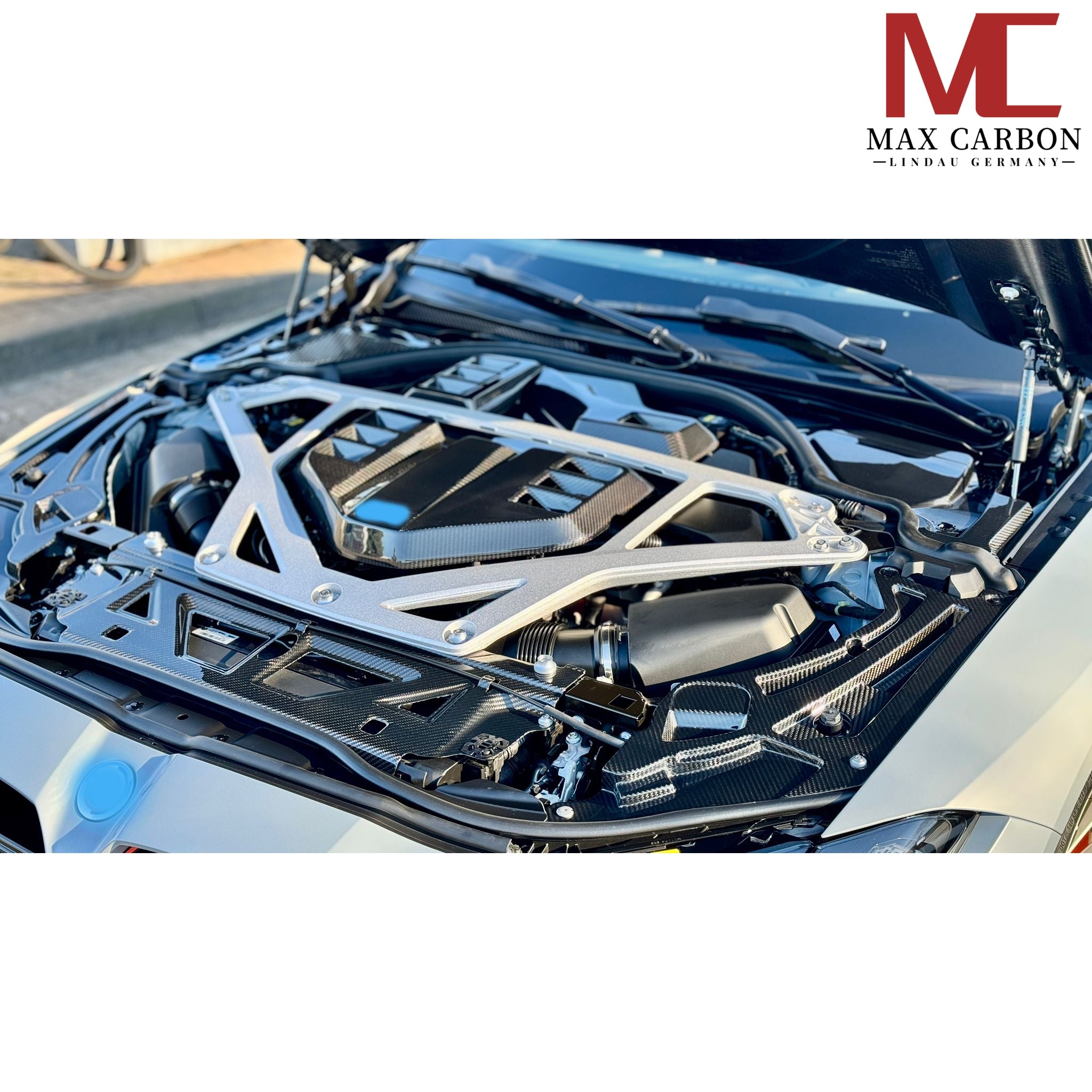 Dry-Carbon Motorabdeckung (Groß) passend für BMW M2 G87 / M3 G80 / G81 / M4 G82 / G83 – Engine Bay Upgrade