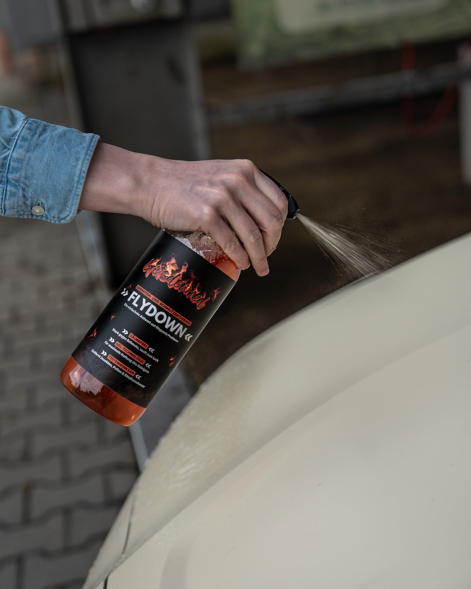 Insektenentferner Auto pH-neutral & PreCleaner – FLYDOWN Gel für Lack, Vorwäsche & Schmutz