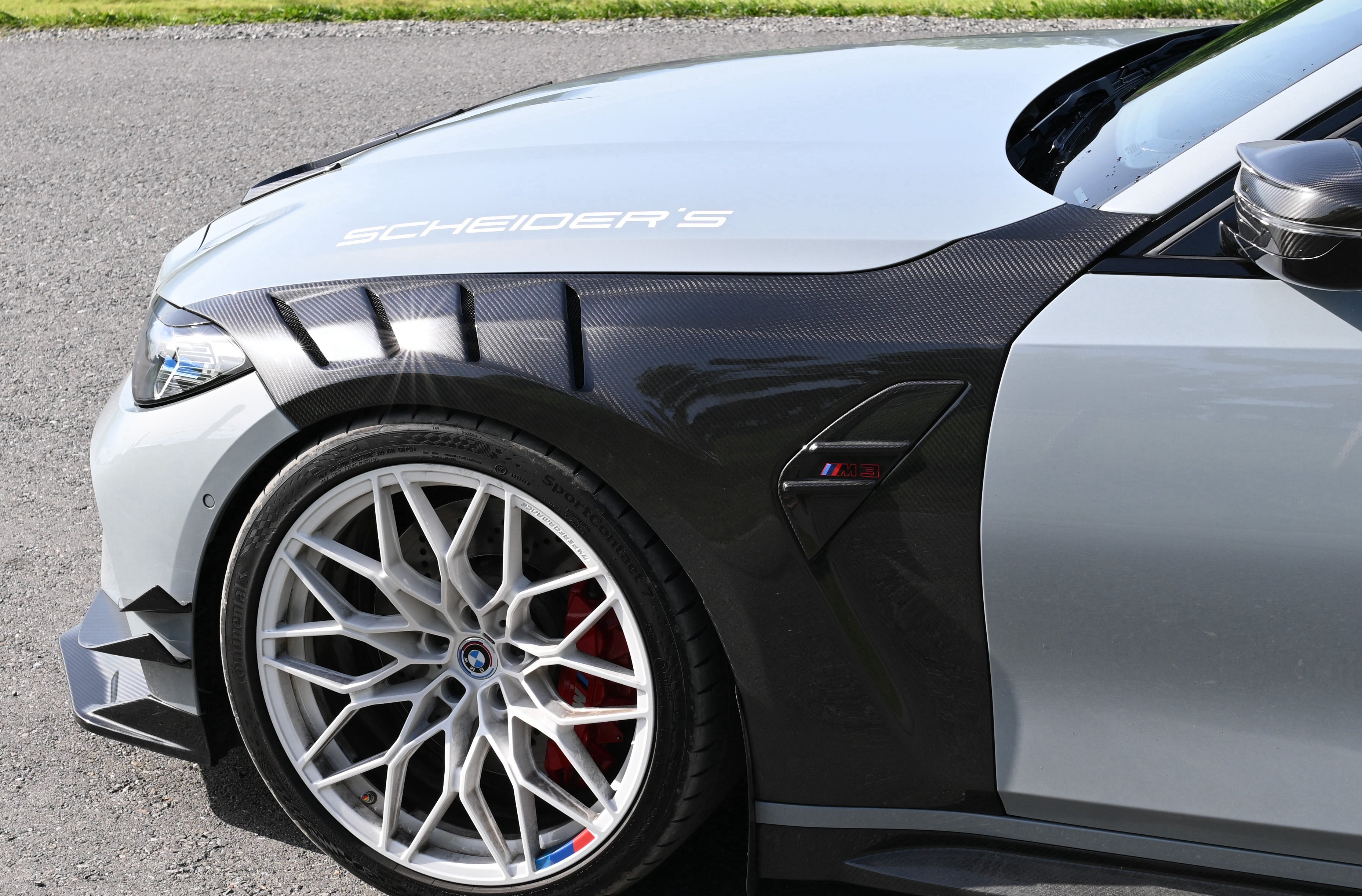 Dry-Carbon Kotflügel V1 passend für BMW M3 G80 / G81 M4 G82 / G83 – mit TÜV-Eintragung