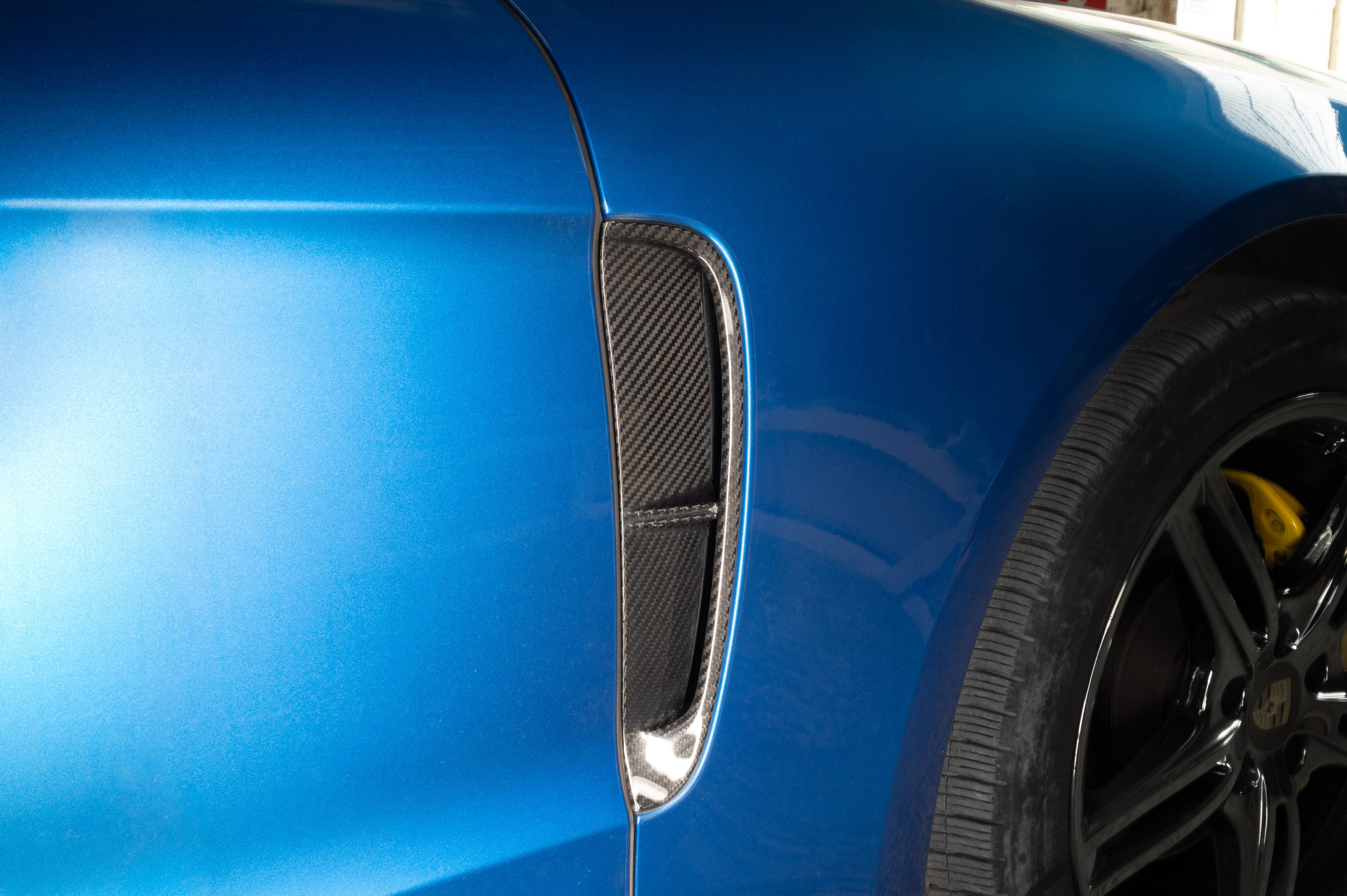 Carbon Kotflügel-Lufteinlass passend für Porsche Panamera 971 GTS – Motorsport-Detail