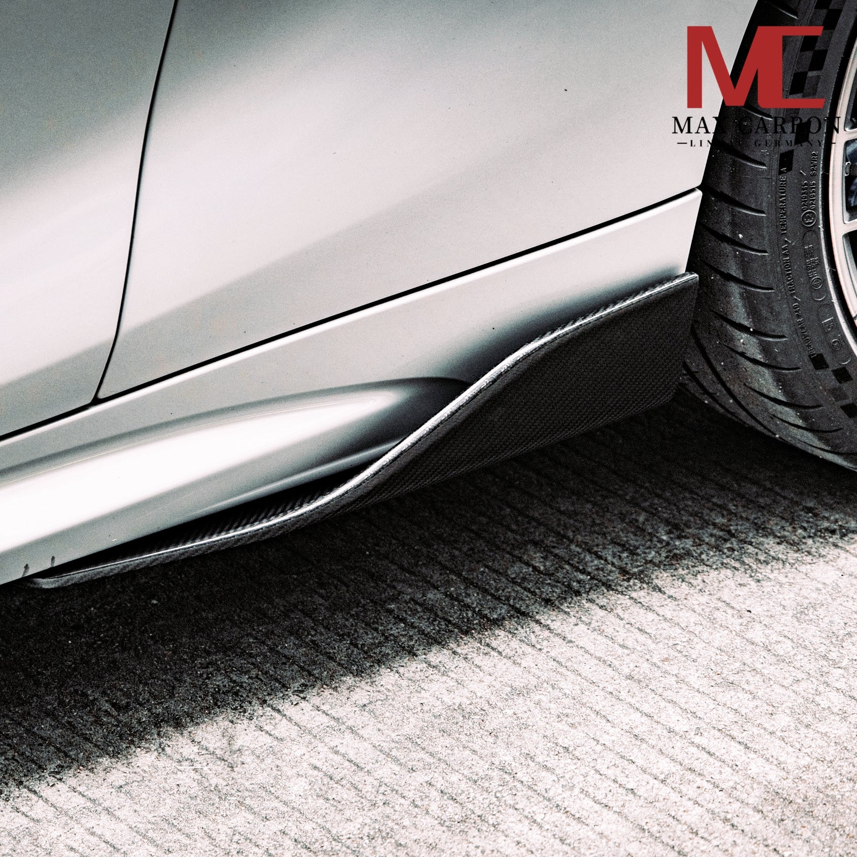 Dry Carbon Seitenschweller für BMW M2 F87 / M2 F87 Competition / M2CS F87 / 2er F22 F23