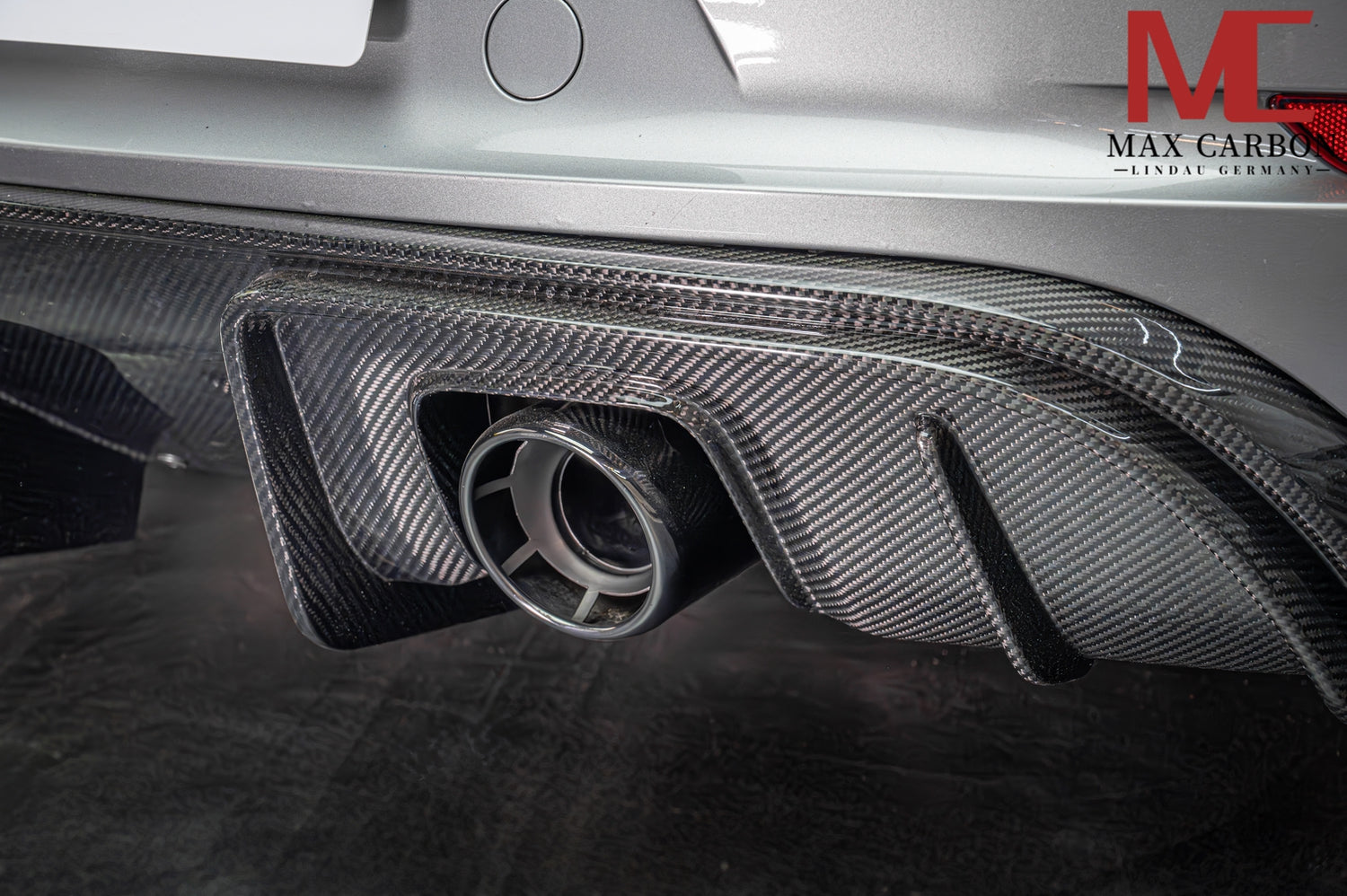 Dry-Carbon Heckdiffusor RS-Style mit Winglet-Flaps passend für Porsche Cayman & Boxster 718/982 – Heck-System