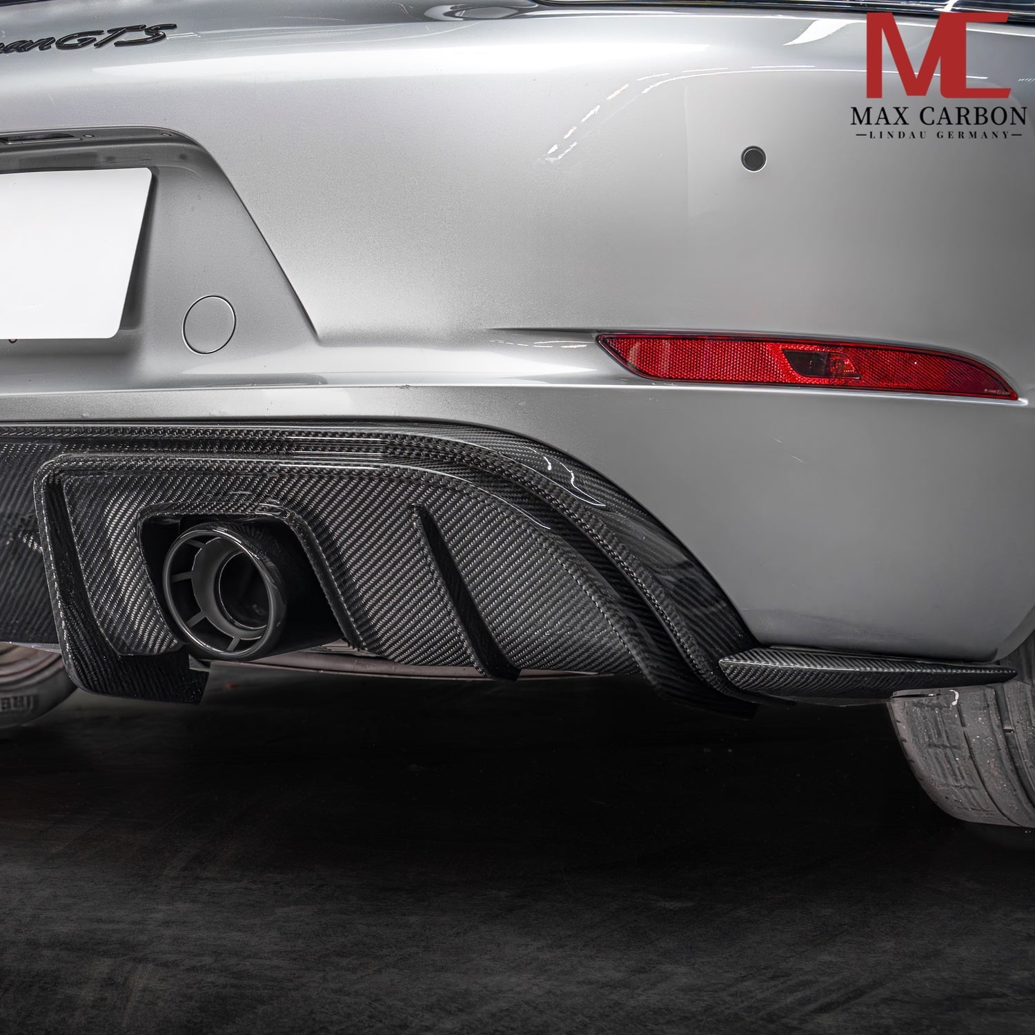 Dry-Carbon Heckdiffusor RS-Style mit Winglet-Flaps passend für Porsche Cayman & Boxster 718/982 – Heck-System