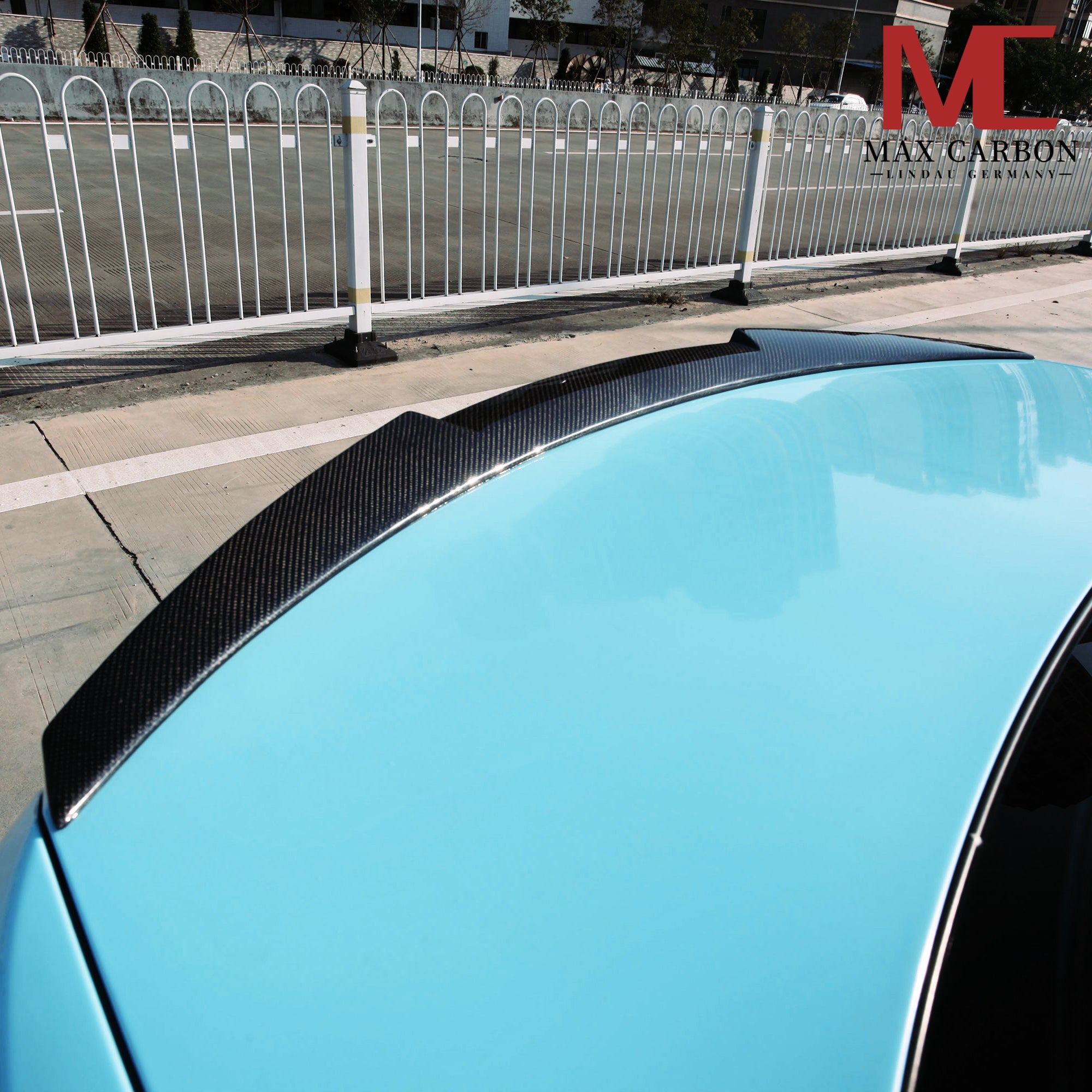 Dry-Carbon Heckspoiler Ducktail passend für BMW M5 F10 / 5er F10 – Heck mit Kante