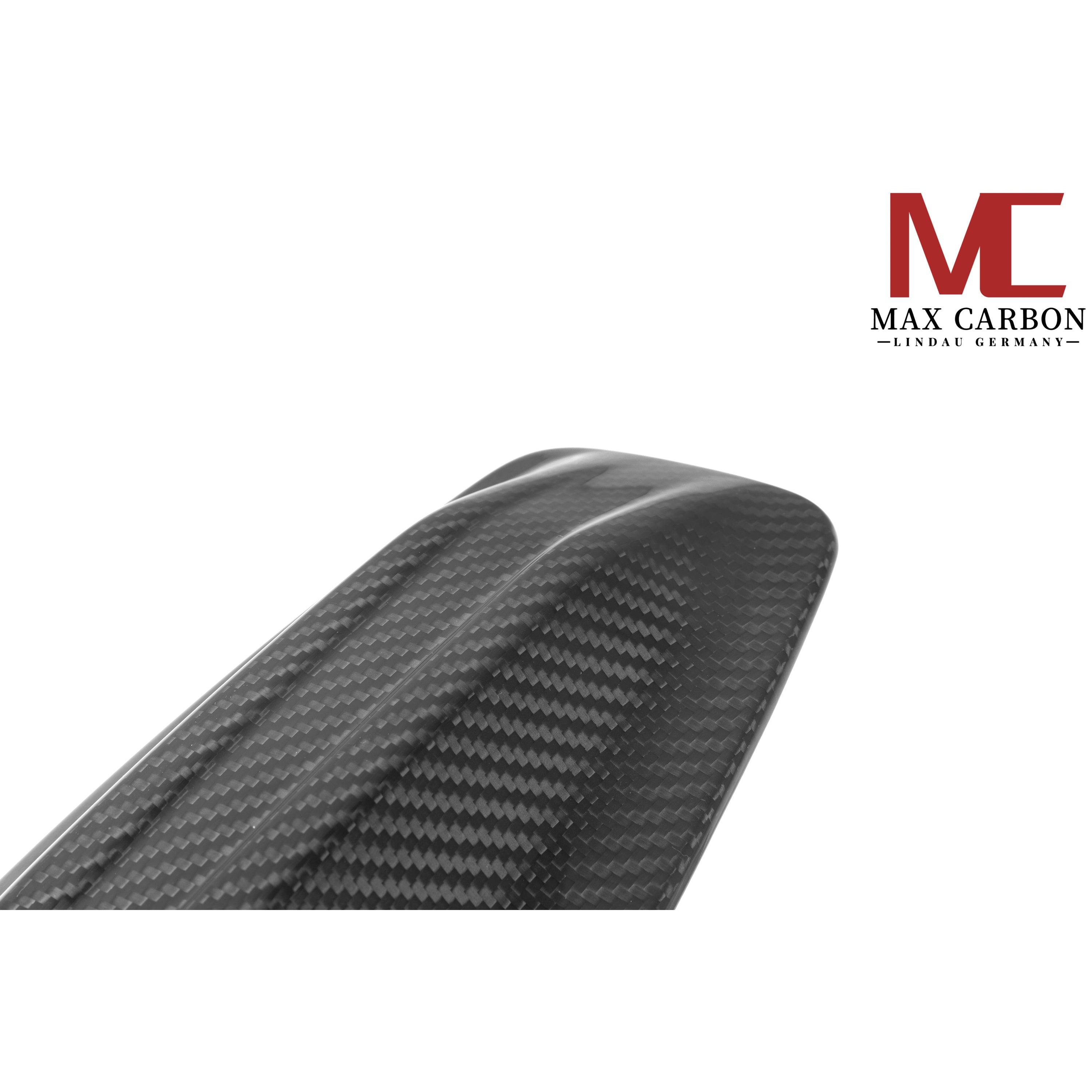 Dry-Carbon Shark-Fin Antennencover passend für BMW M5 G90 & 5er G60 – Detail am Dach