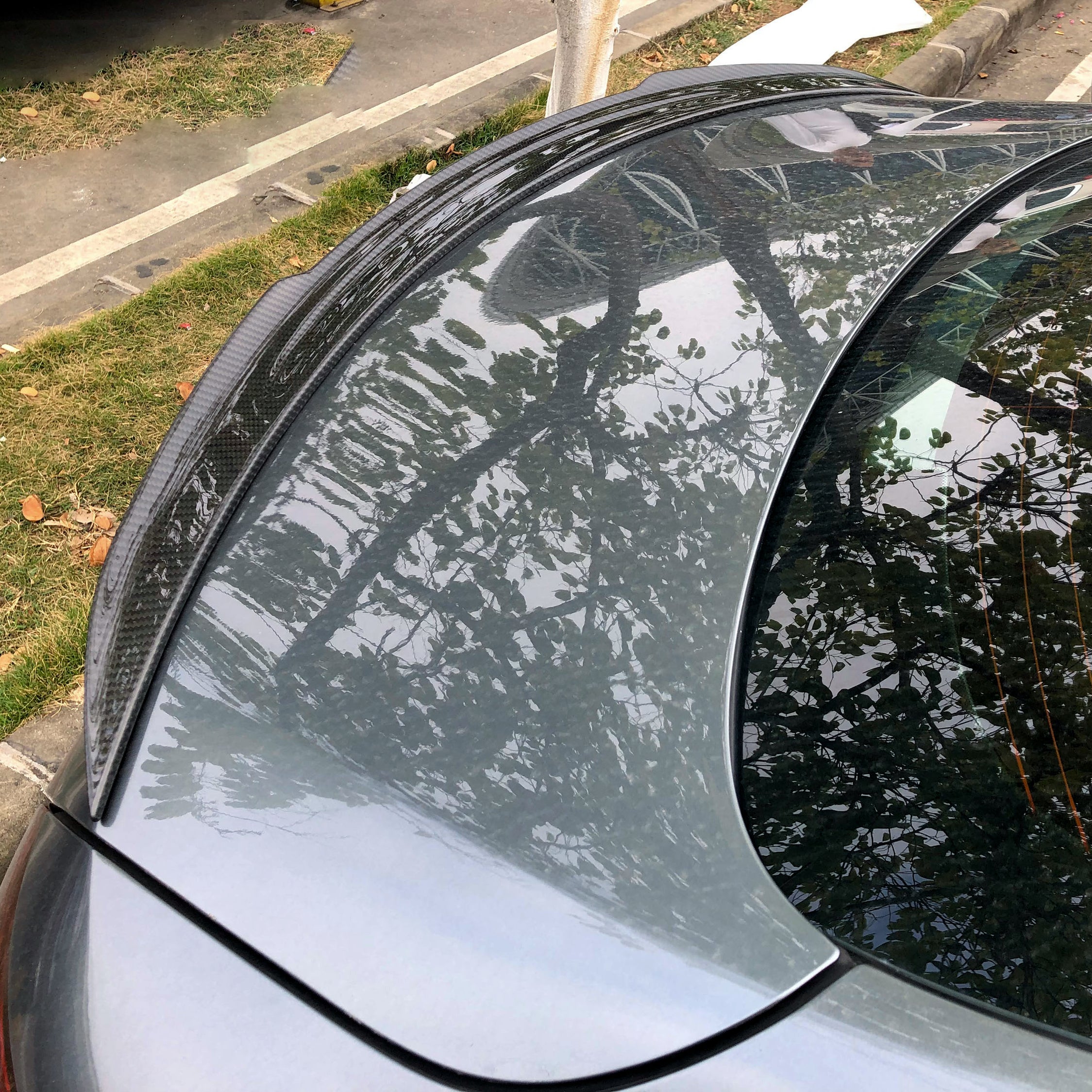 Dry Carbon Heck Spoiler "Ducktail" für Mercedes Benz E Class W238 OE Style