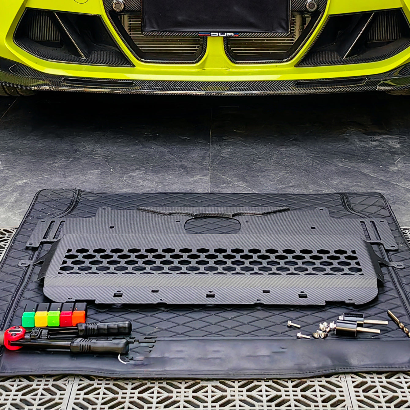 Dry Carbon Unterbodenschutz "SQ Style" für BMW M2 G87 / M3 G80 G81 / M4 G82 G83