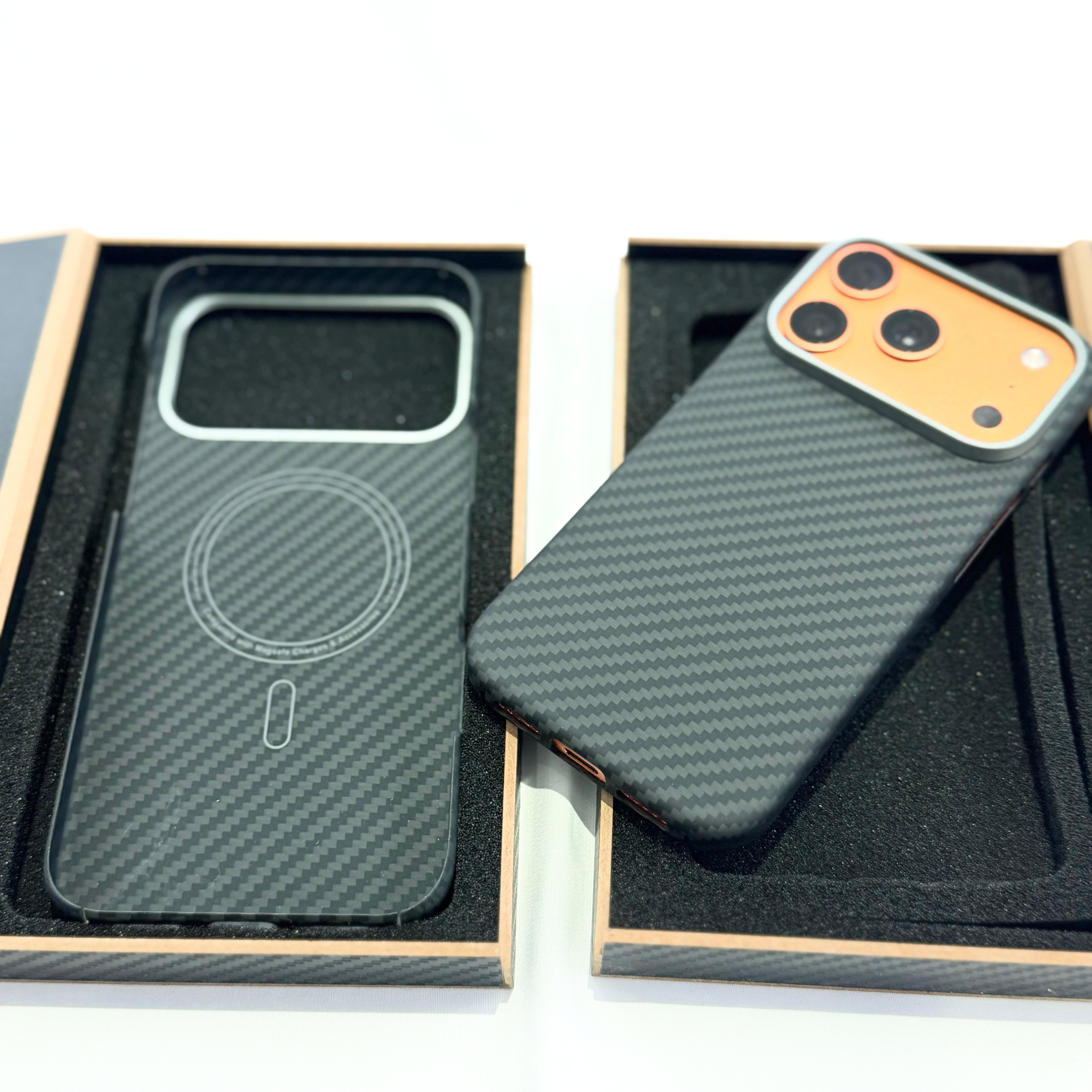 Kevlar-Handyhülle in Carbon-Optik passend für iPhone 17/17 Pro u.a. - Getsdowned