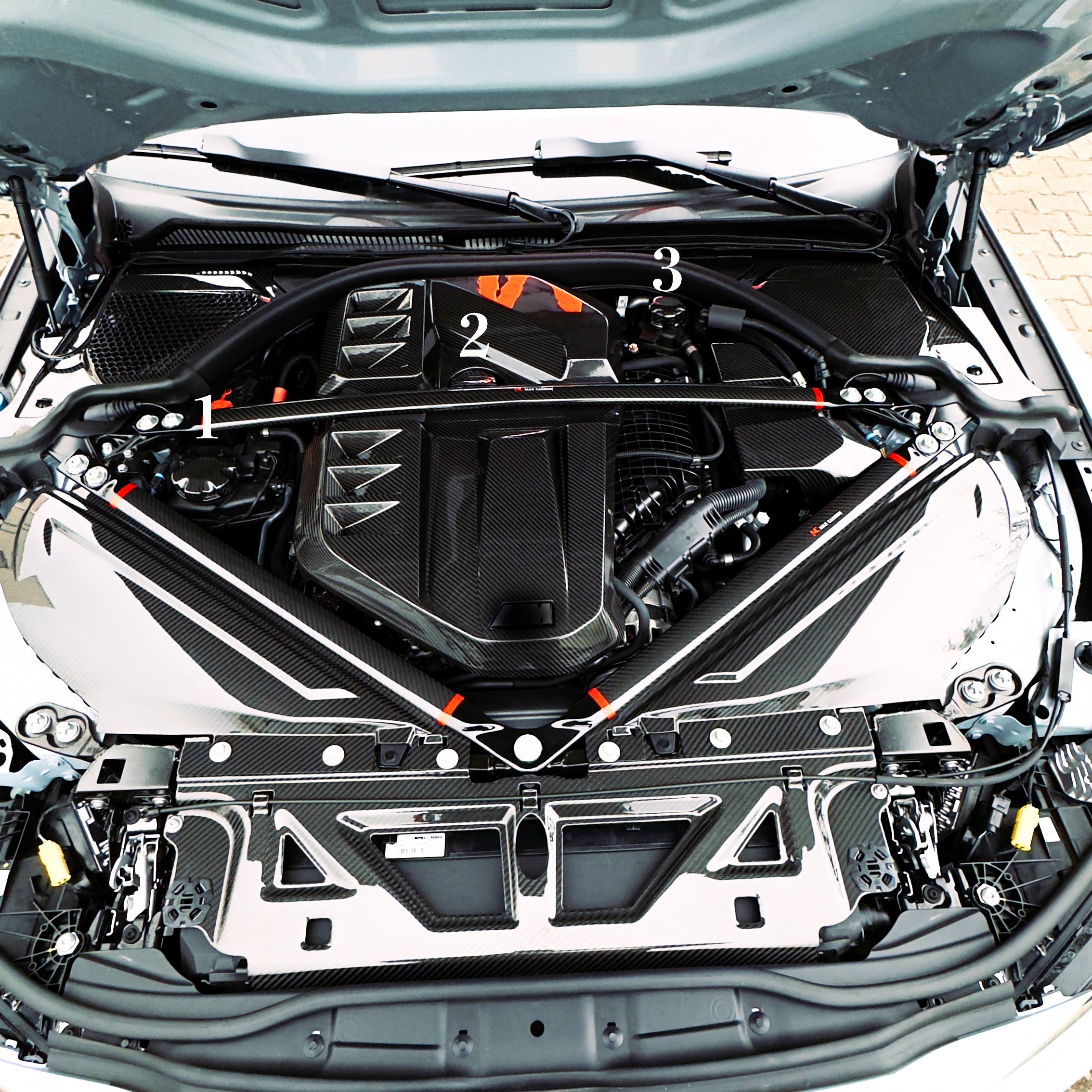 Dry-Carbon Deckel Set (Öl / Wasser / Klima) passend für BMW M2 G87 / M3 G80 / G81 / M4 G82 / G83 / X3M F97 / X4M F98 – Engine Details