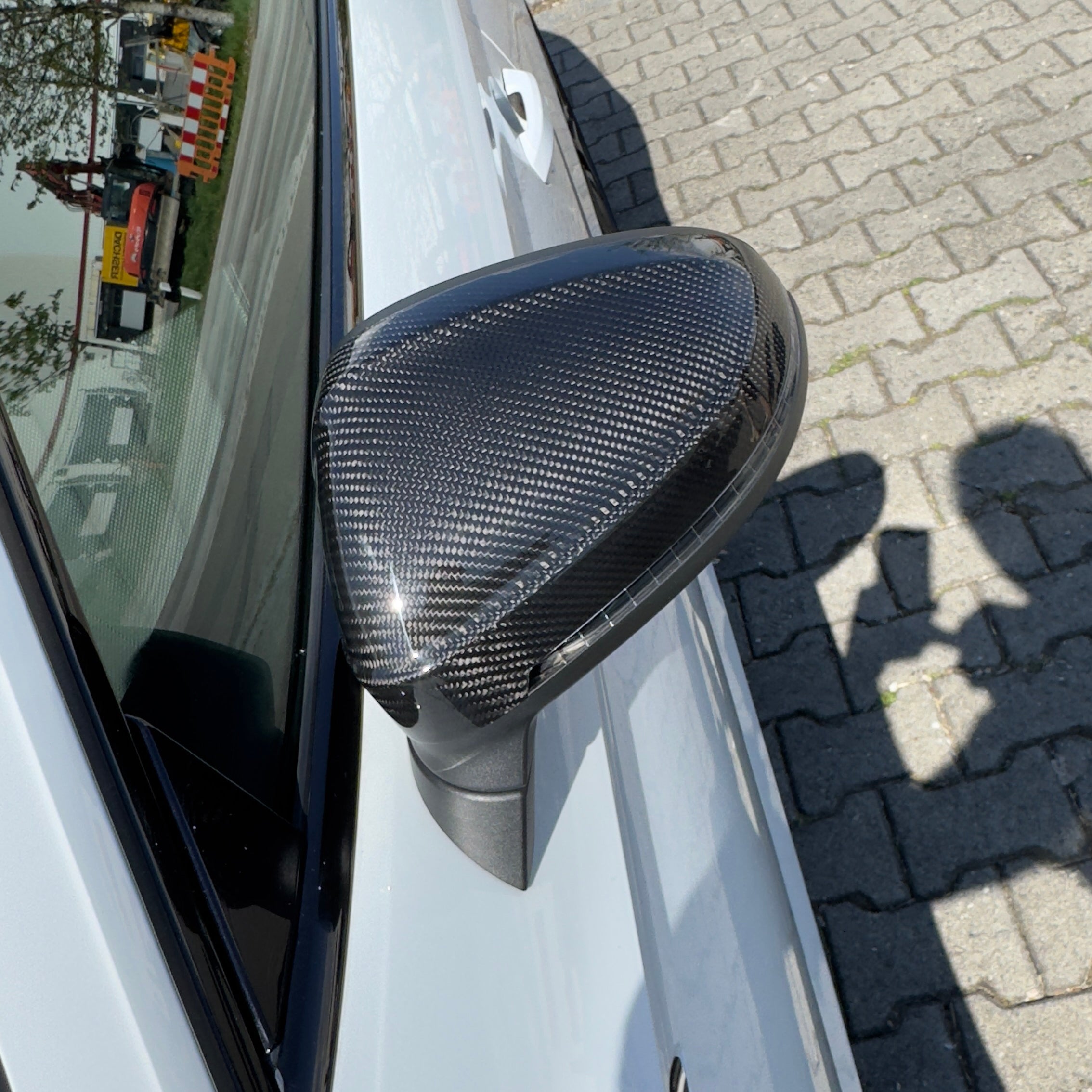 Dry-Carbon Spiegelkappen passend für Audi A4 S4 RS4 / A5 S5 RS5 B9 – Carbon-Spiegeloptik