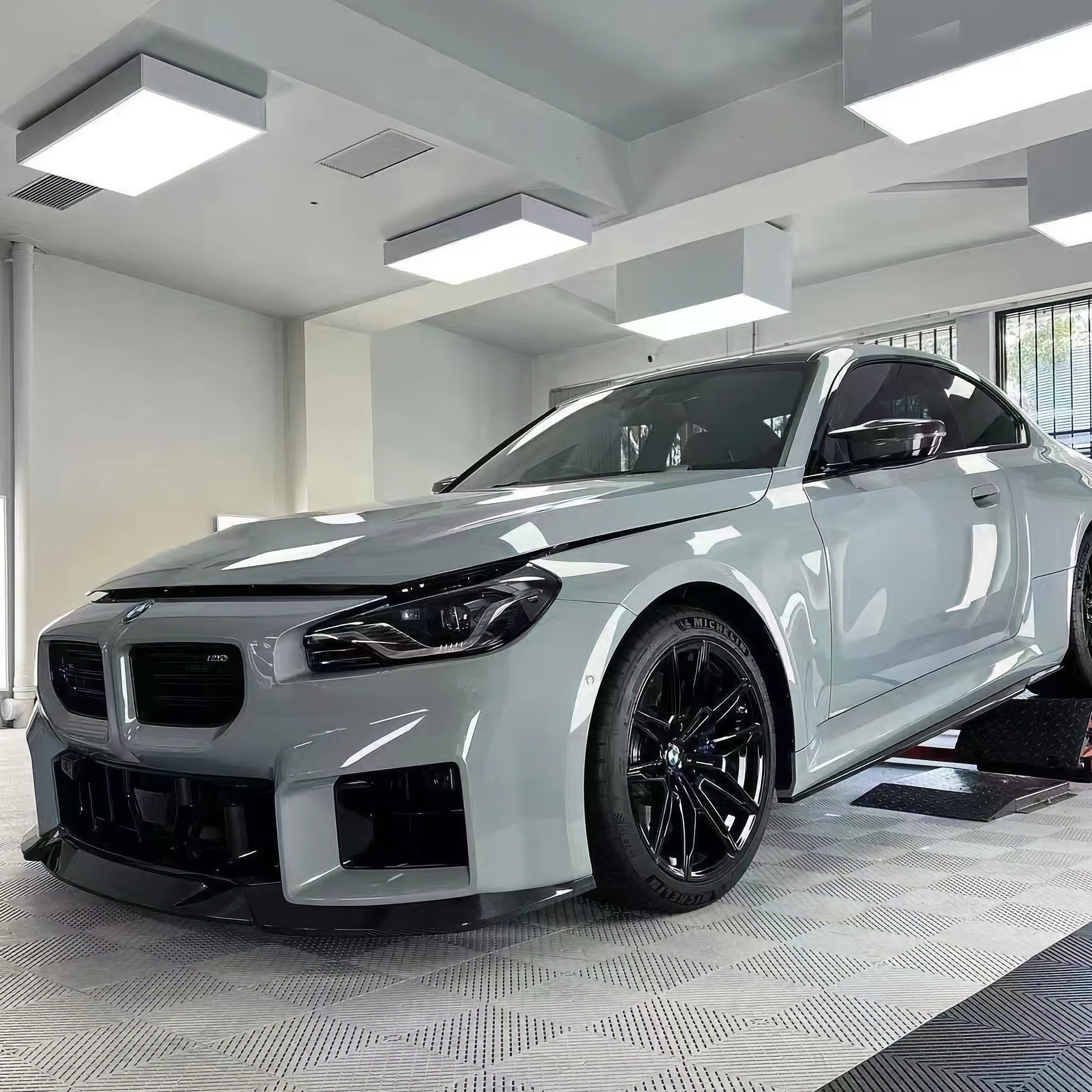 Dry Carbon Frontlippe V2 passend für BMW M2 G87 inkl. LCI