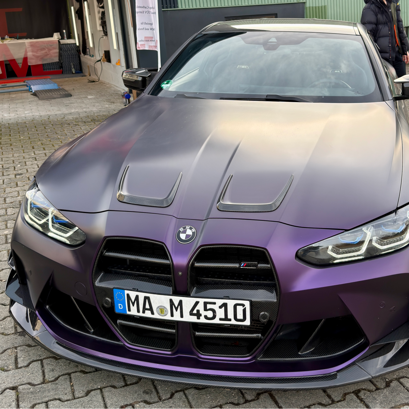 Dry-Carbon groß Front Canards Frontflaps VS passend für BMW M3 G80 / G81 / M4 G82 / G83 – Aggressive Aero-Flügel