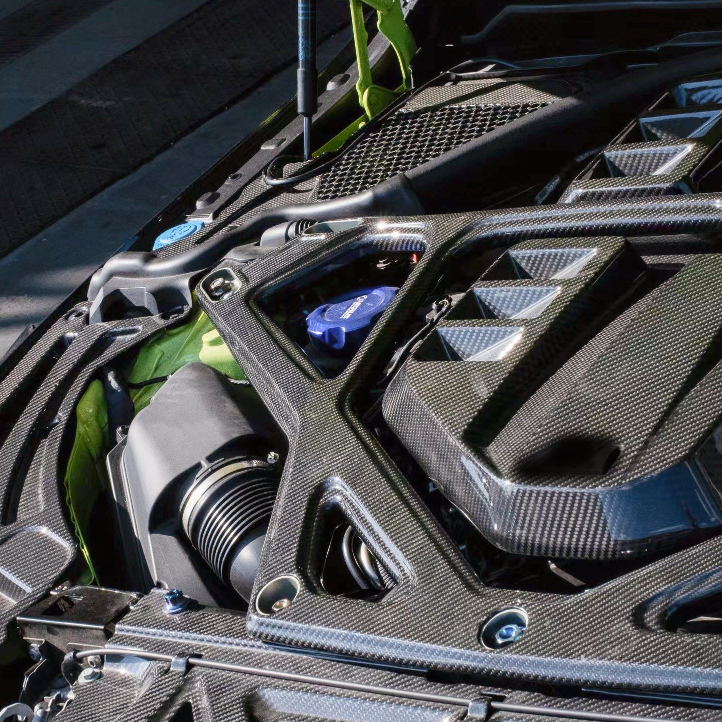 Dry Carbon Domstrebenset V4 für BMW M2 G87 / M3 G80 G81 / M4 G82 G83