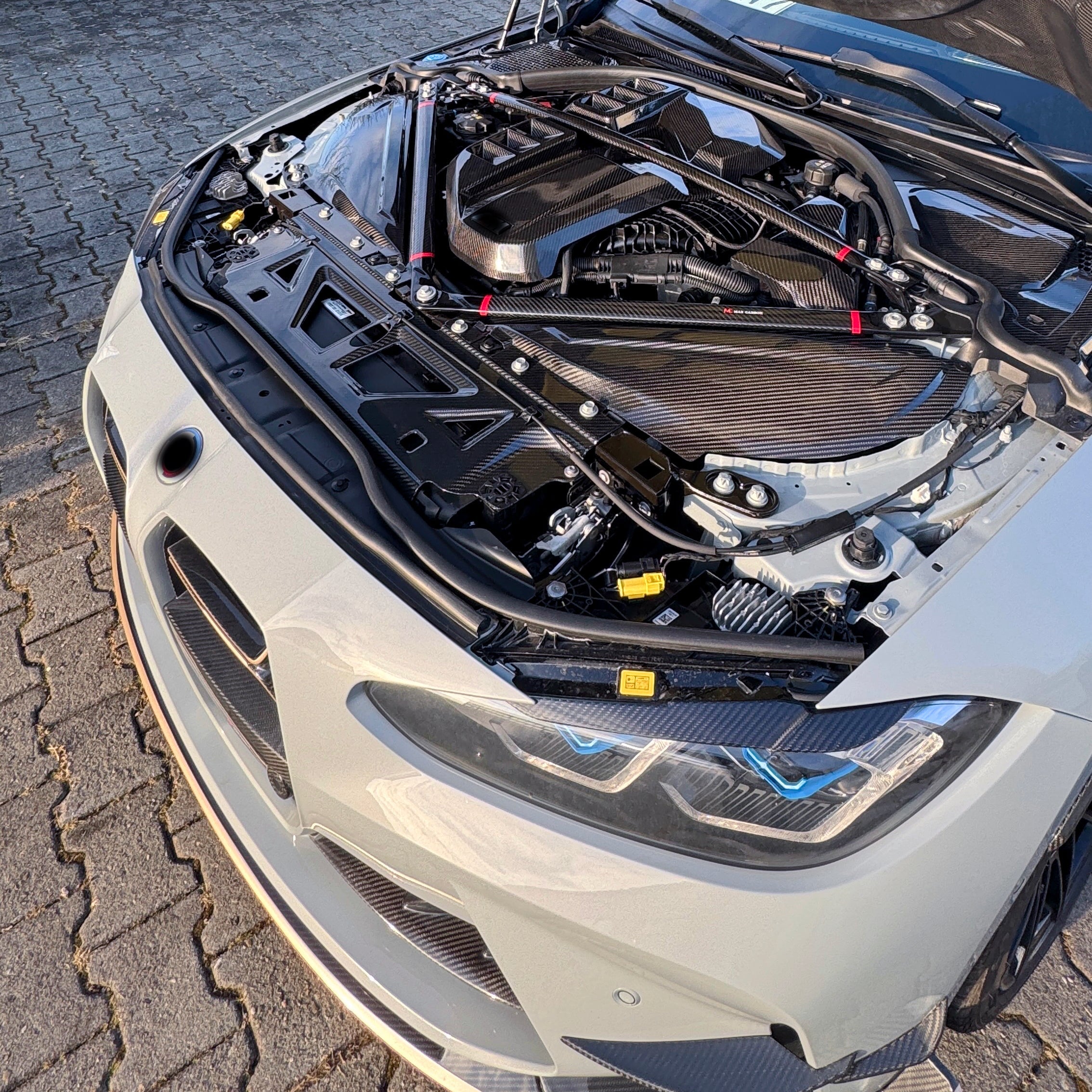 Dry Carbon Domstrebenset V2 für BMW M2 G87 / M3 G80 G81 / M4 G82 G83