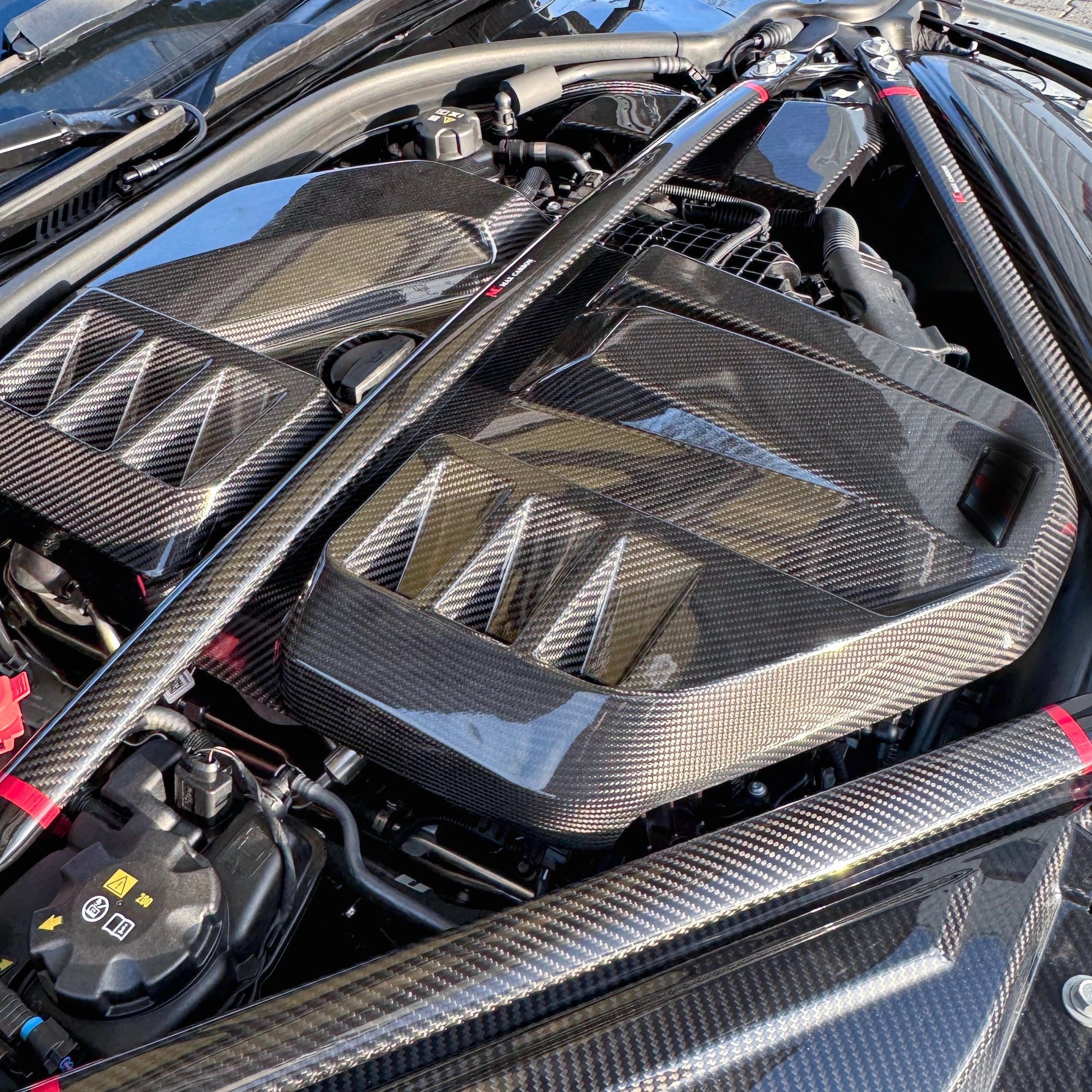 Dry Carbon Domstrebenset V2 für BMW M2 G87 / M3 G80 G81 / M4 G82 G83