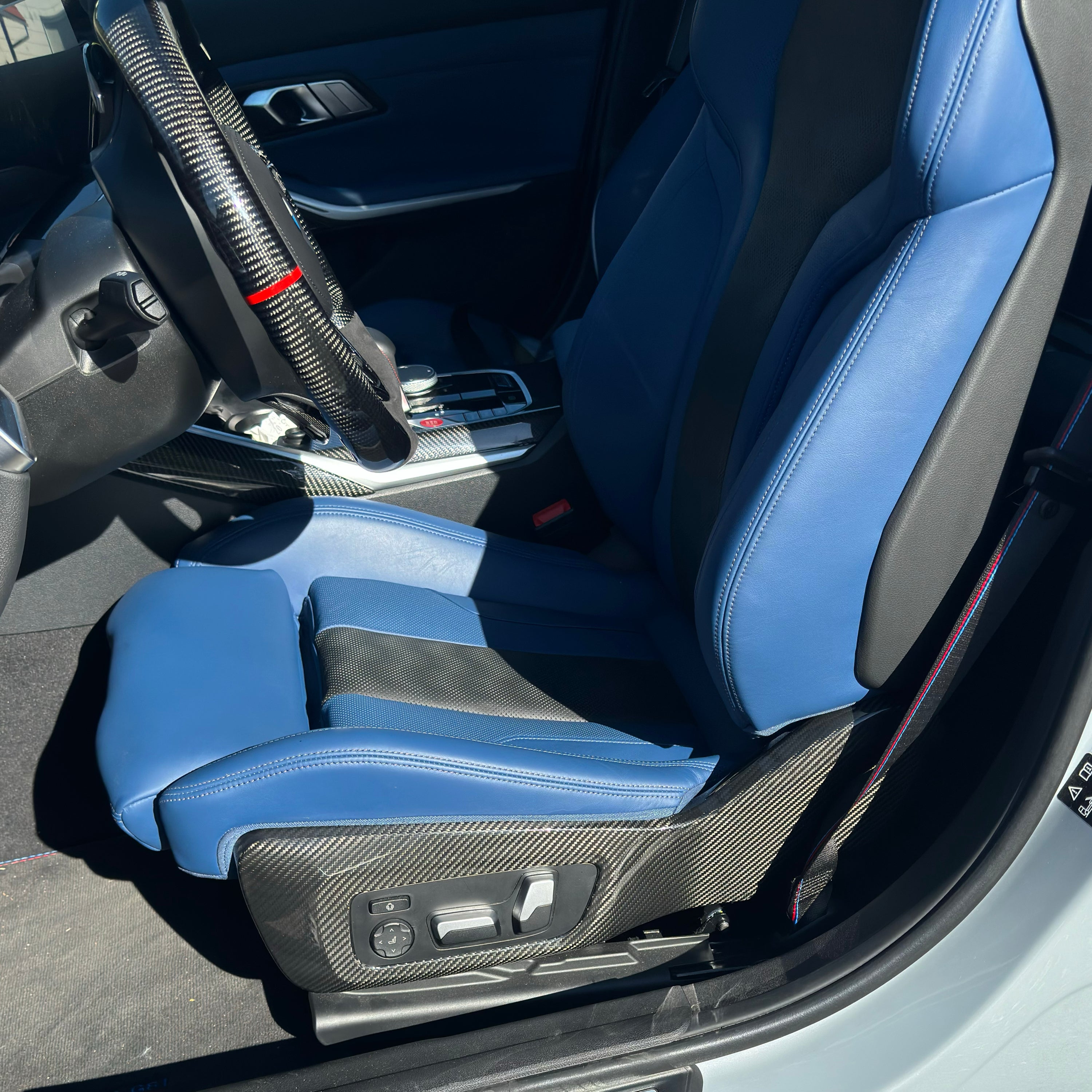 Dry-Carbon Sitzblenden passend für BMW M5 F90 / 5er G30 G31 – Carbon-Interieur