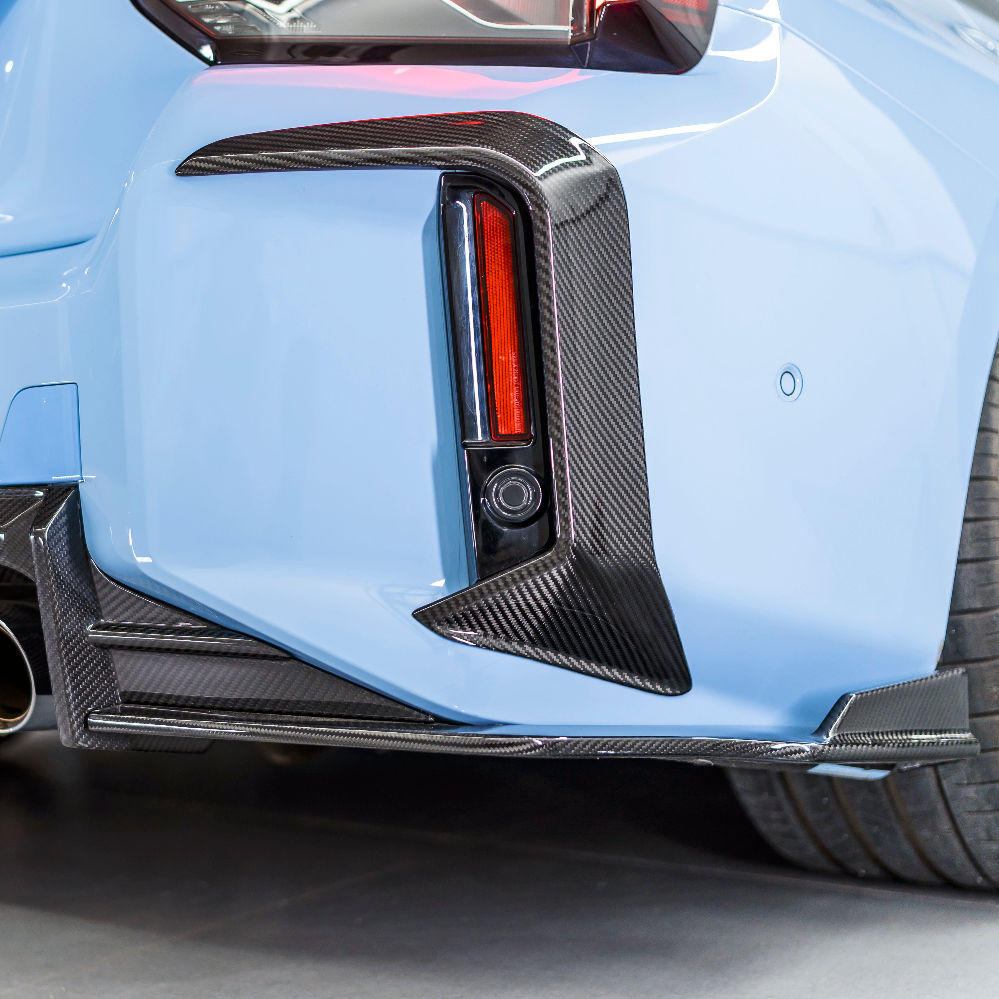 Dry Carbon Stoßstangenaufsatz in L-Form "KB Design" passend für BMW M2 G87