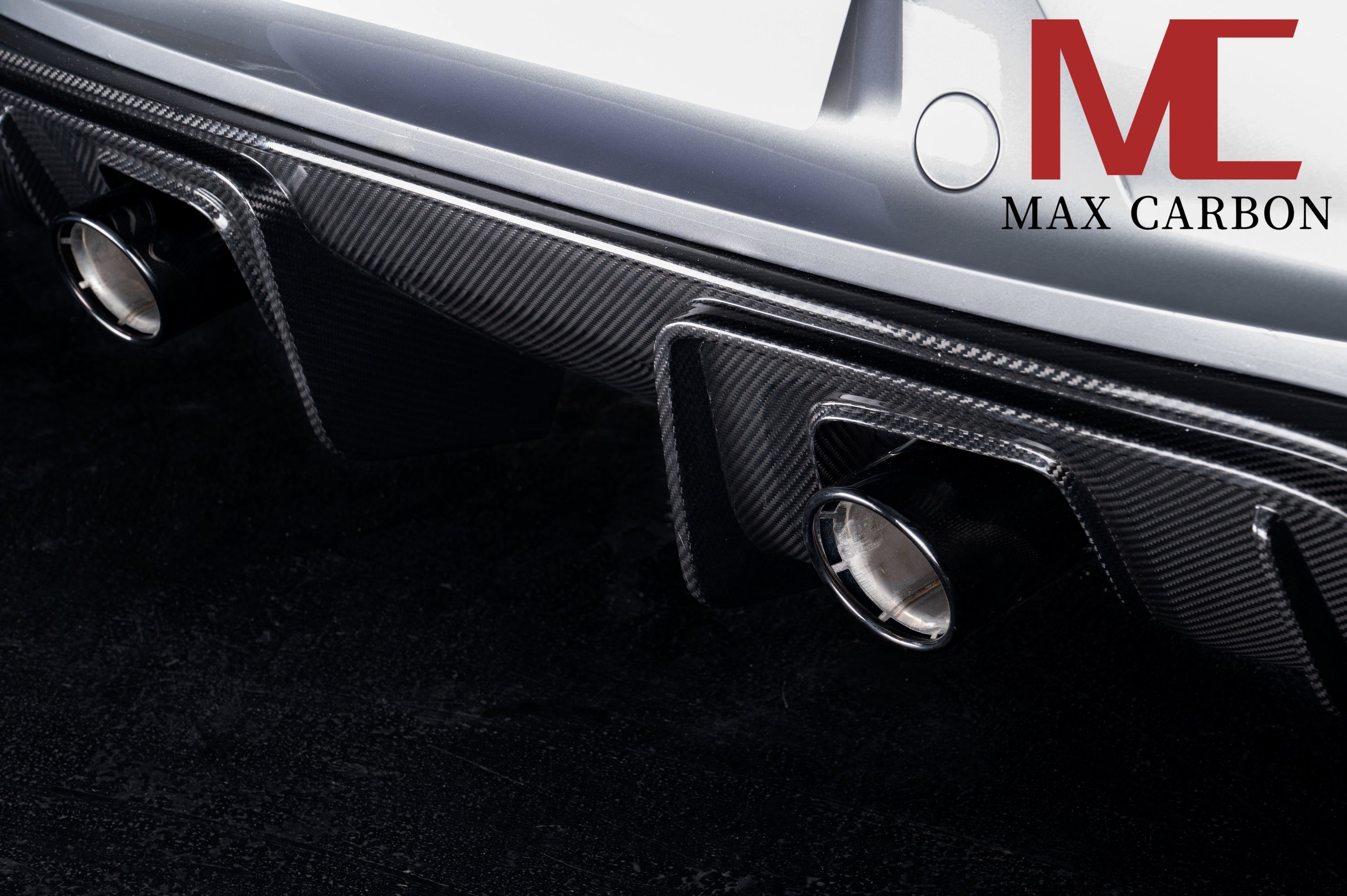 Dry-Carbon Heckdiffusor RS-Style mit Winglet-Flaps passend für Porsche Cayman & Boxster 718/982 – Heck-System