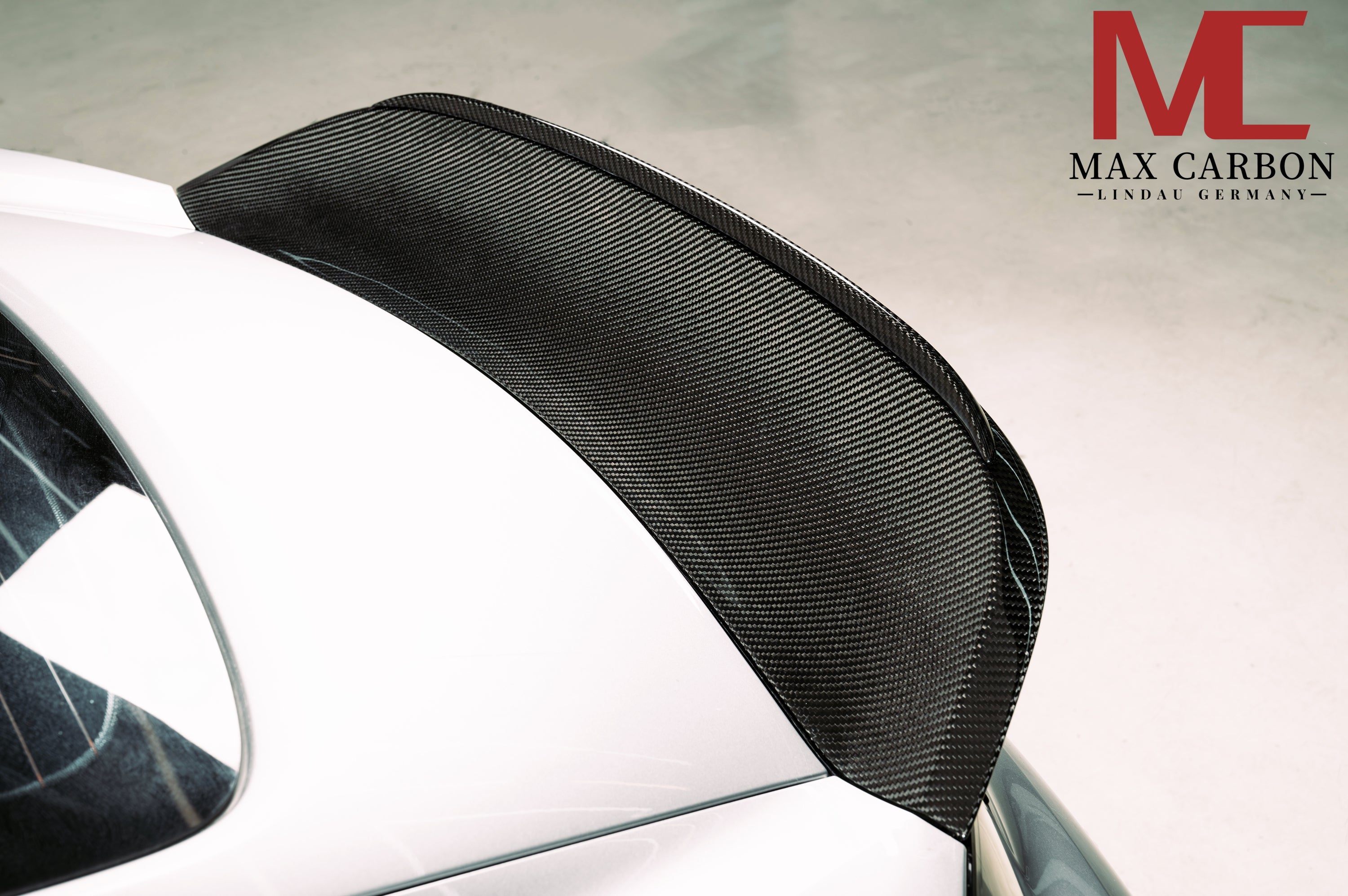 Dry-Carbon Heckspoiler „Ducktail“ passend für Porsche 718 Cayman & Boxster 982 – markanter Heckabriss