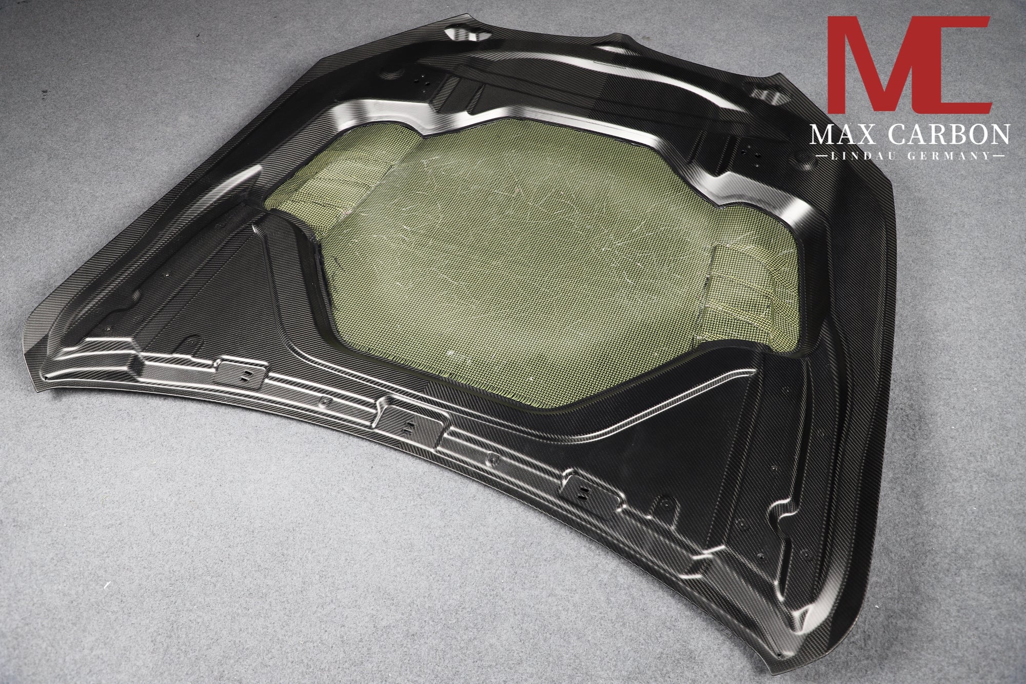 Dry-Carbon Sport-Motorhaube passend für BMW 8er G14/G15/G16 inkl. M8 – Carbon-Kevlar-Leichtbau