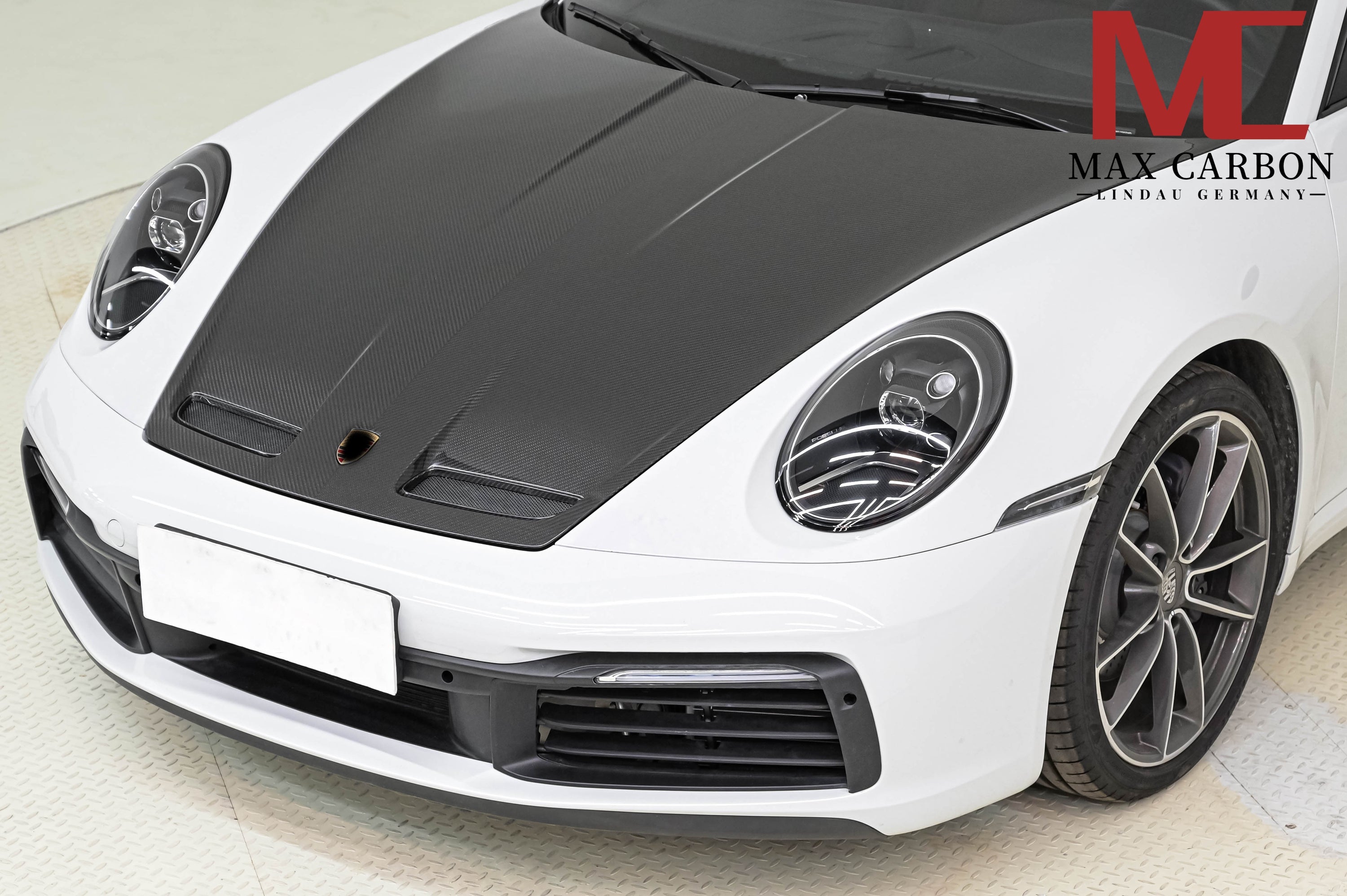 Carbon Motorhaube „GT Style“ passend für Porsche 911 992.1 – Leichtbau mit AERO-Look