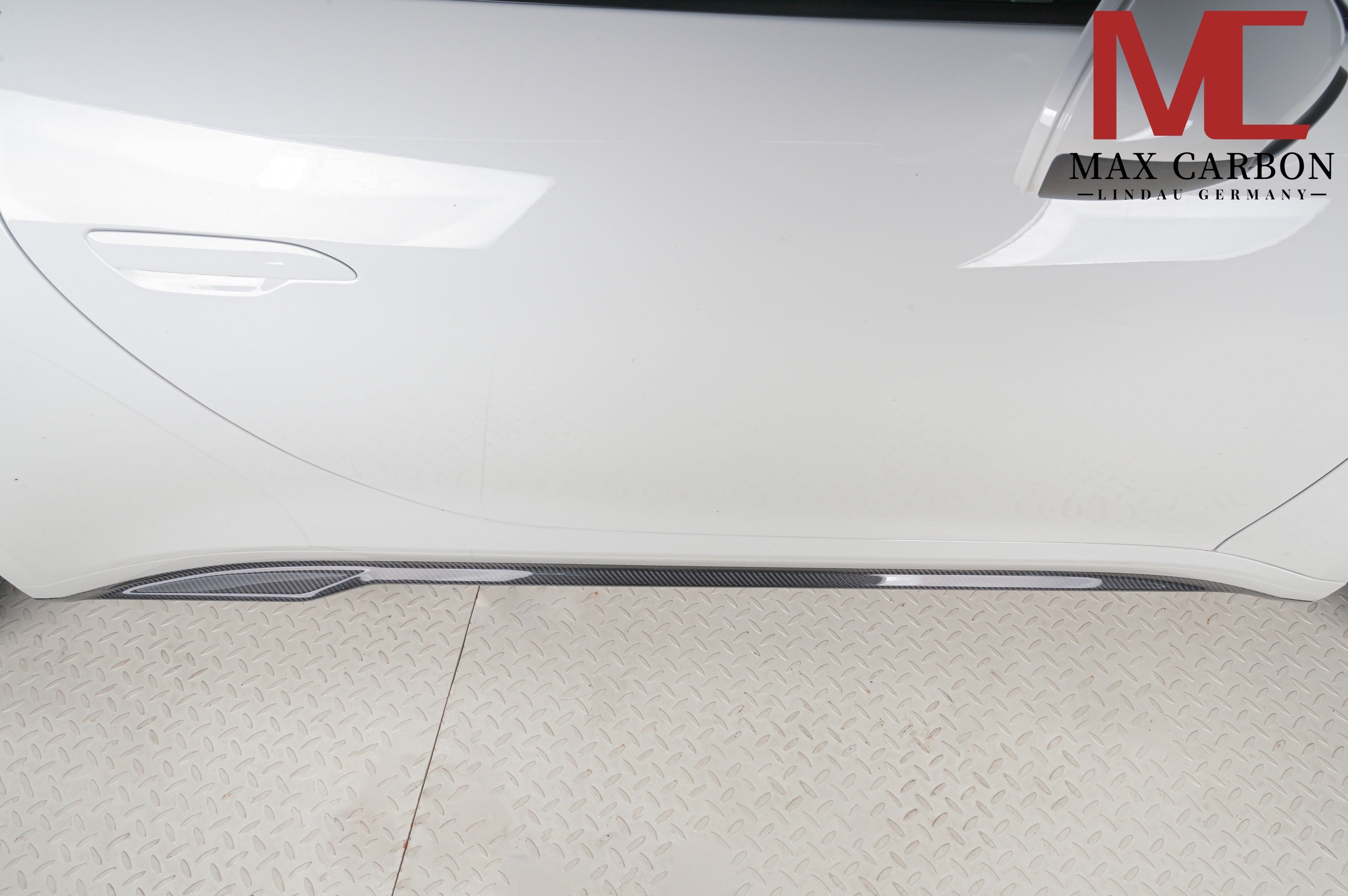 Carbon Seitenschweller passend für Porsche 911 992.1 Carrera & Targa – tiefere Seitenlinie