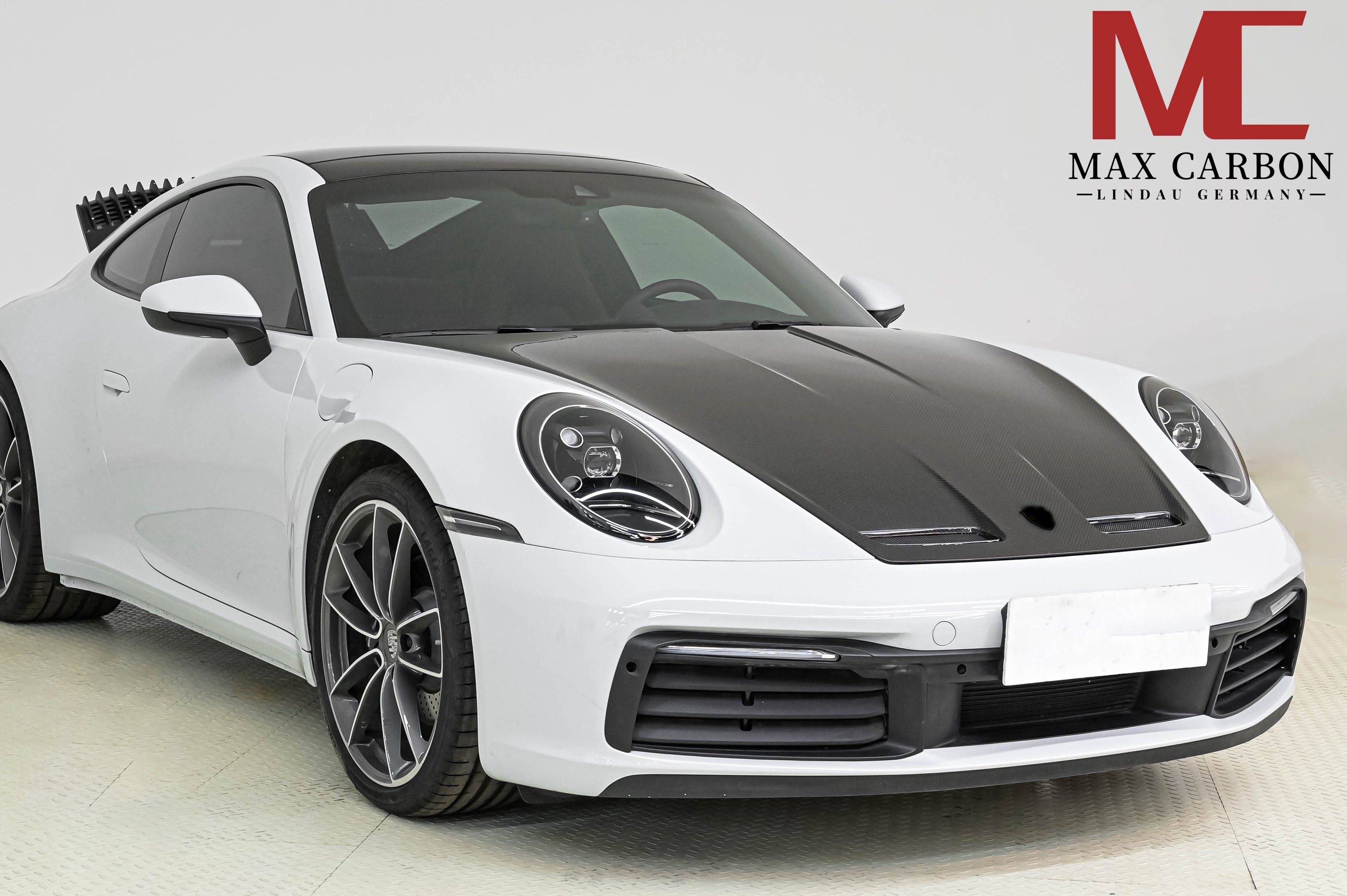 Carbon Motorhaube „GT Style“ passend für Porsche 911 992.1 – Leichtbau mit AERO-Look