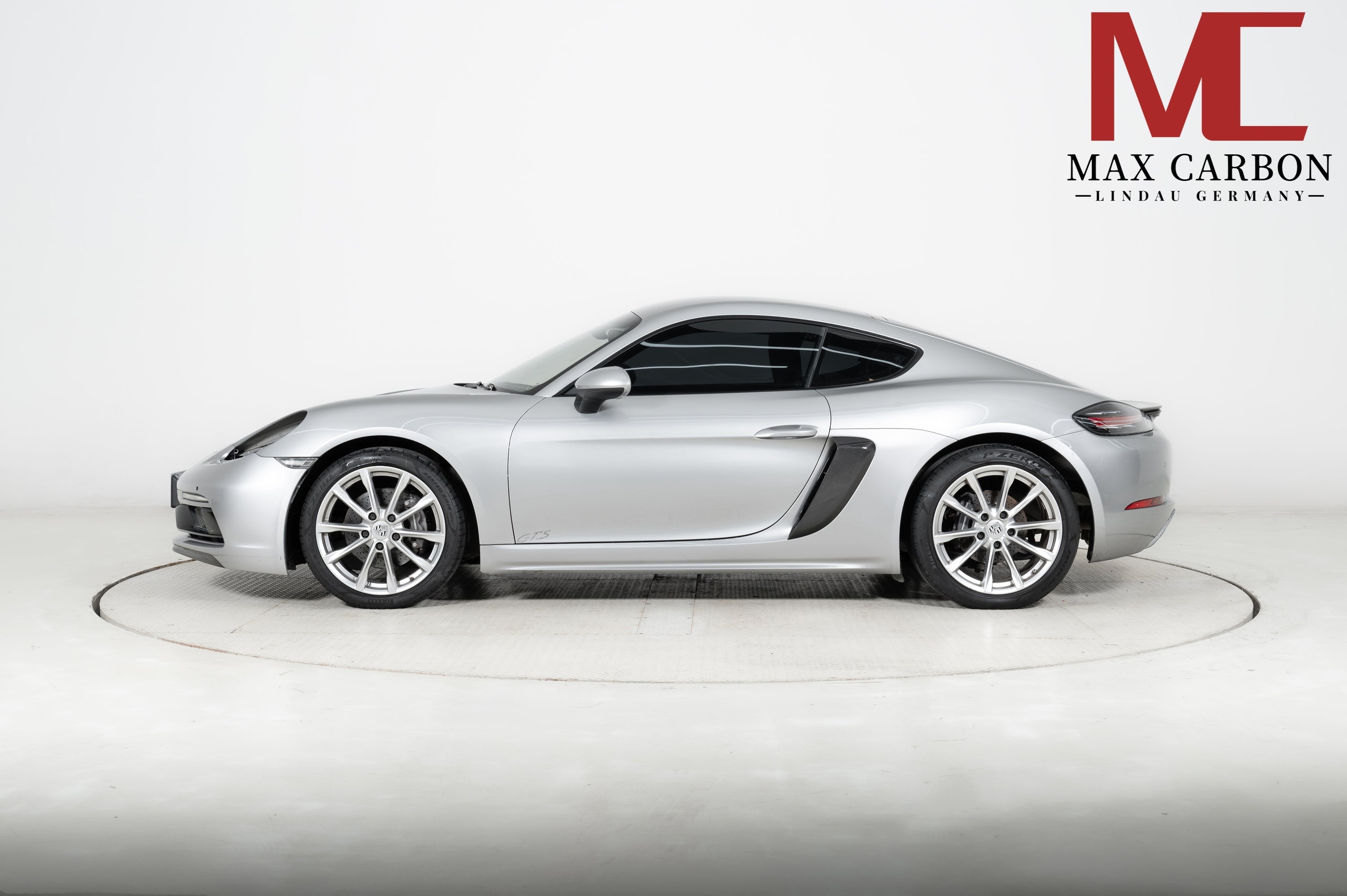 Dry-Carbon Kotflügelaufsatz mit Luftauslass passend für Porsche Cayman & Boxster 982 – Detail mit Wirkung