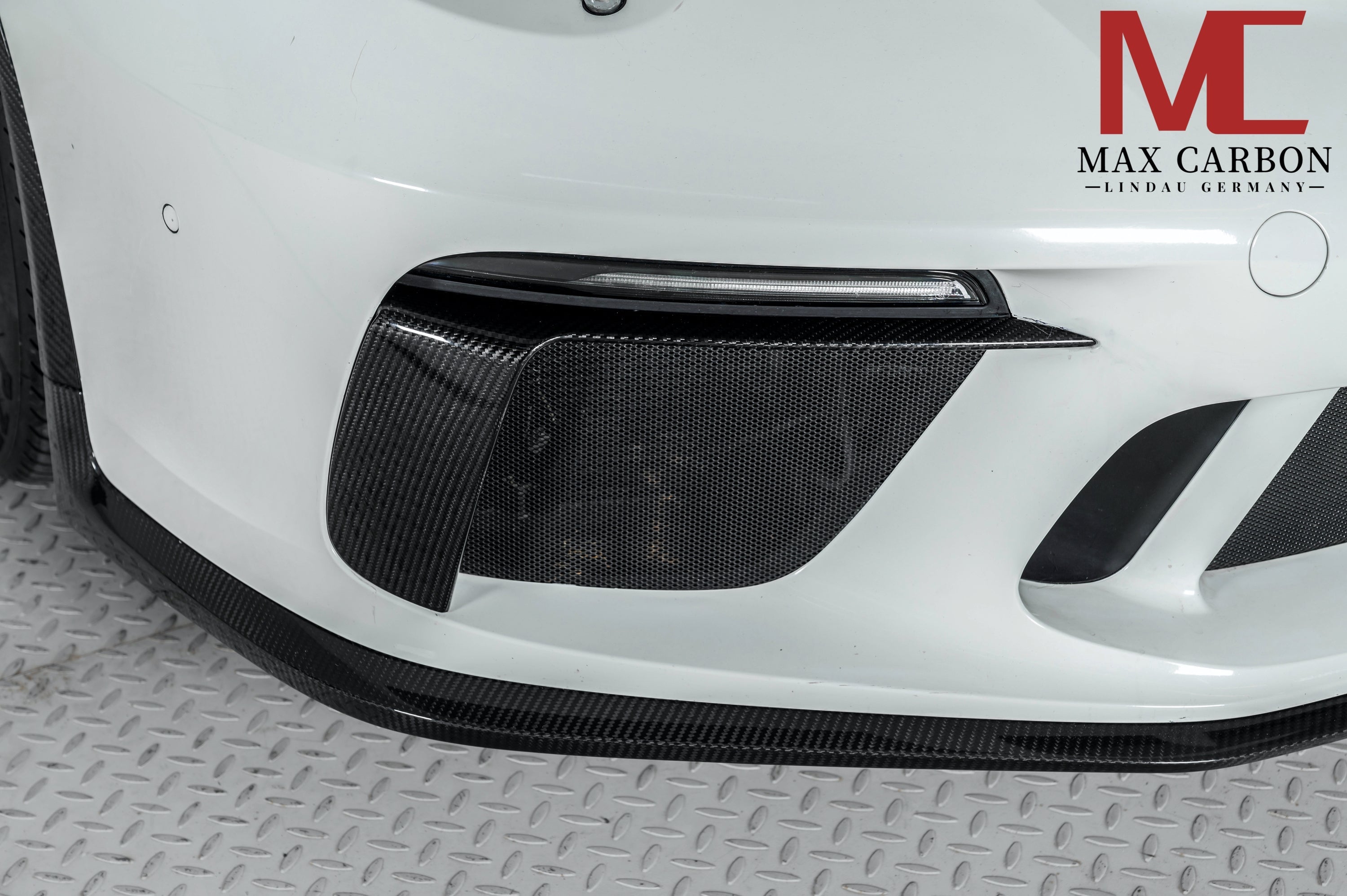 Dry-Carbon Frontlippe passend für Porsche 911 991.2 GT3 – schärfere Frontkante