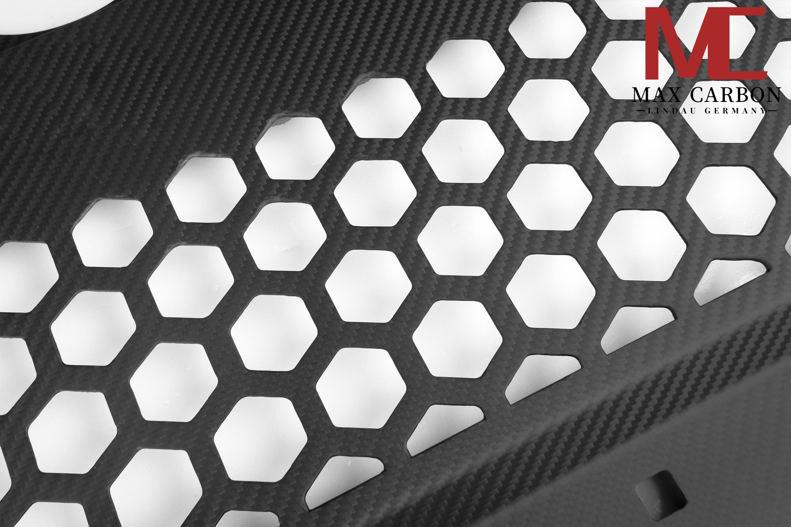 Dry Carbon Unterbodenschutz "SQ Style" für BMW M2 G87 / M3 G80 G81 / M4 G82 G83