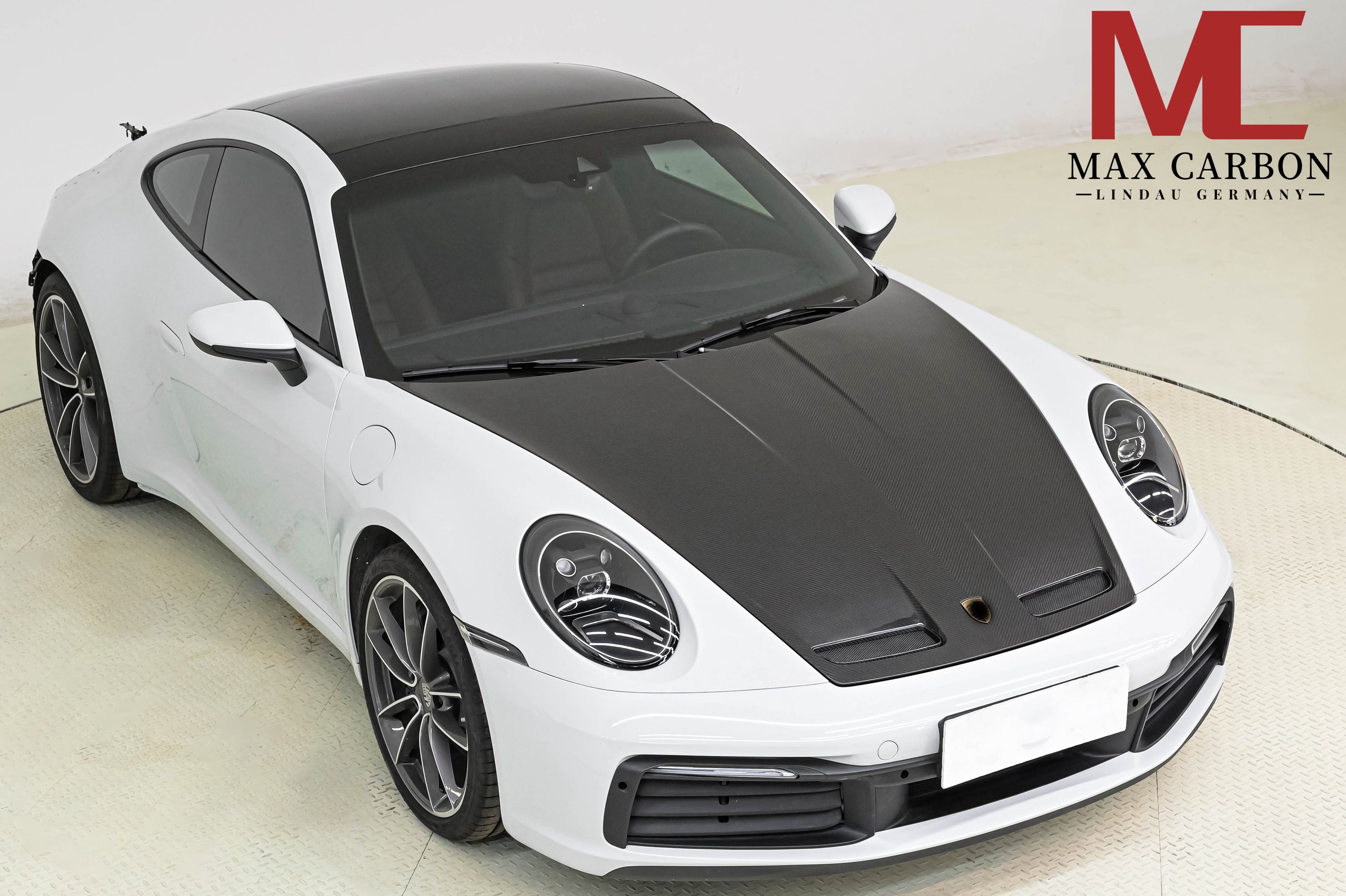Carbon Motorhaube „GT Style“ passend für Porsche 911 992.1 – Leichtbau mit AERO-Look