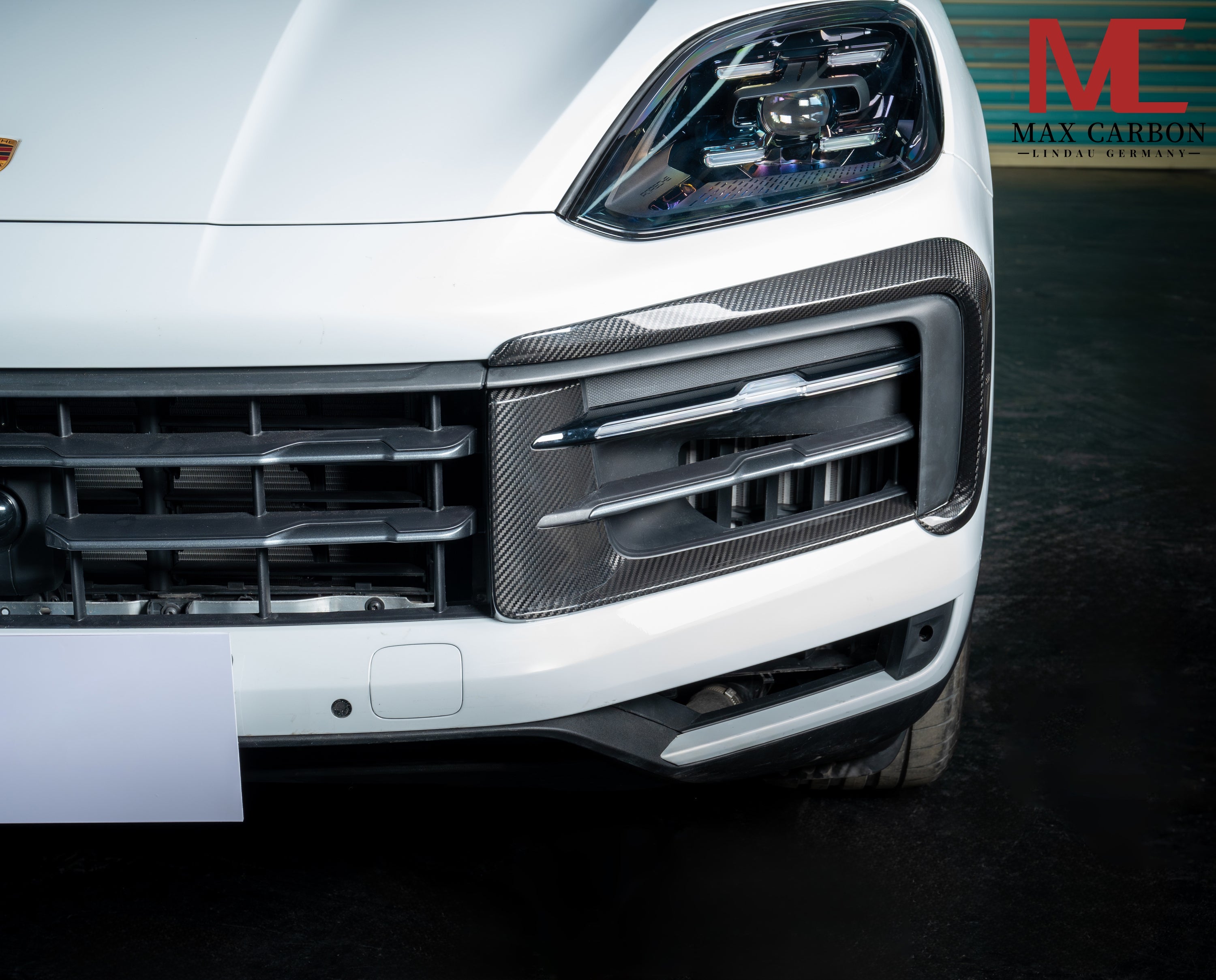 Dry-Carbon Frontansatz L-Form passend für Porsche Cayenne SUV Facelift (9YA.2) – schärfere Front