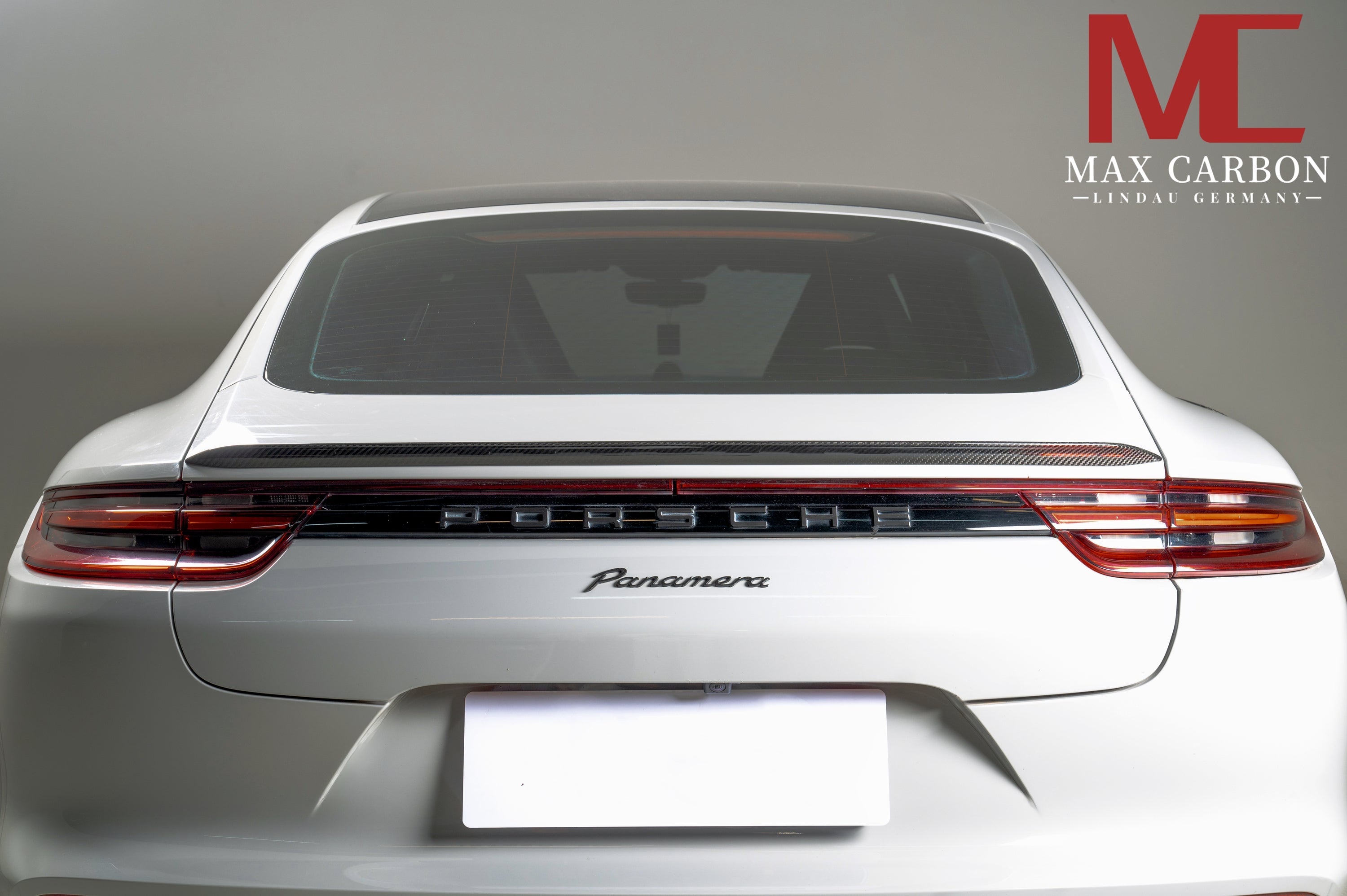 Dry-Carbon Heckspoiler „Ducktail“ passend für Porsche Panamera 971 – markanter Heckabriss