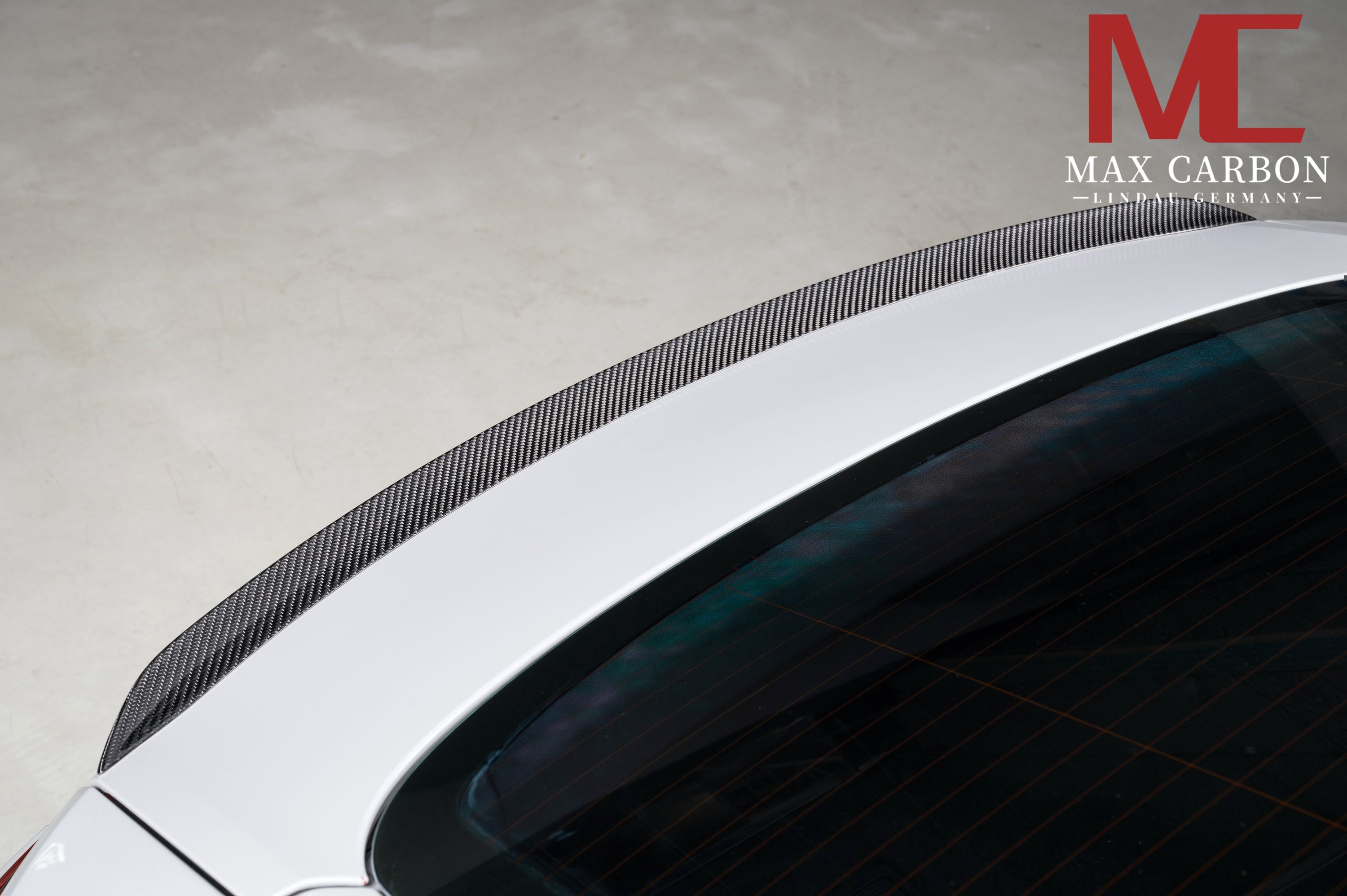 Dry-Carbon Heckspoiler „Ducktail“ passend für Porsche Panamera 971 – markanter Heckabriss