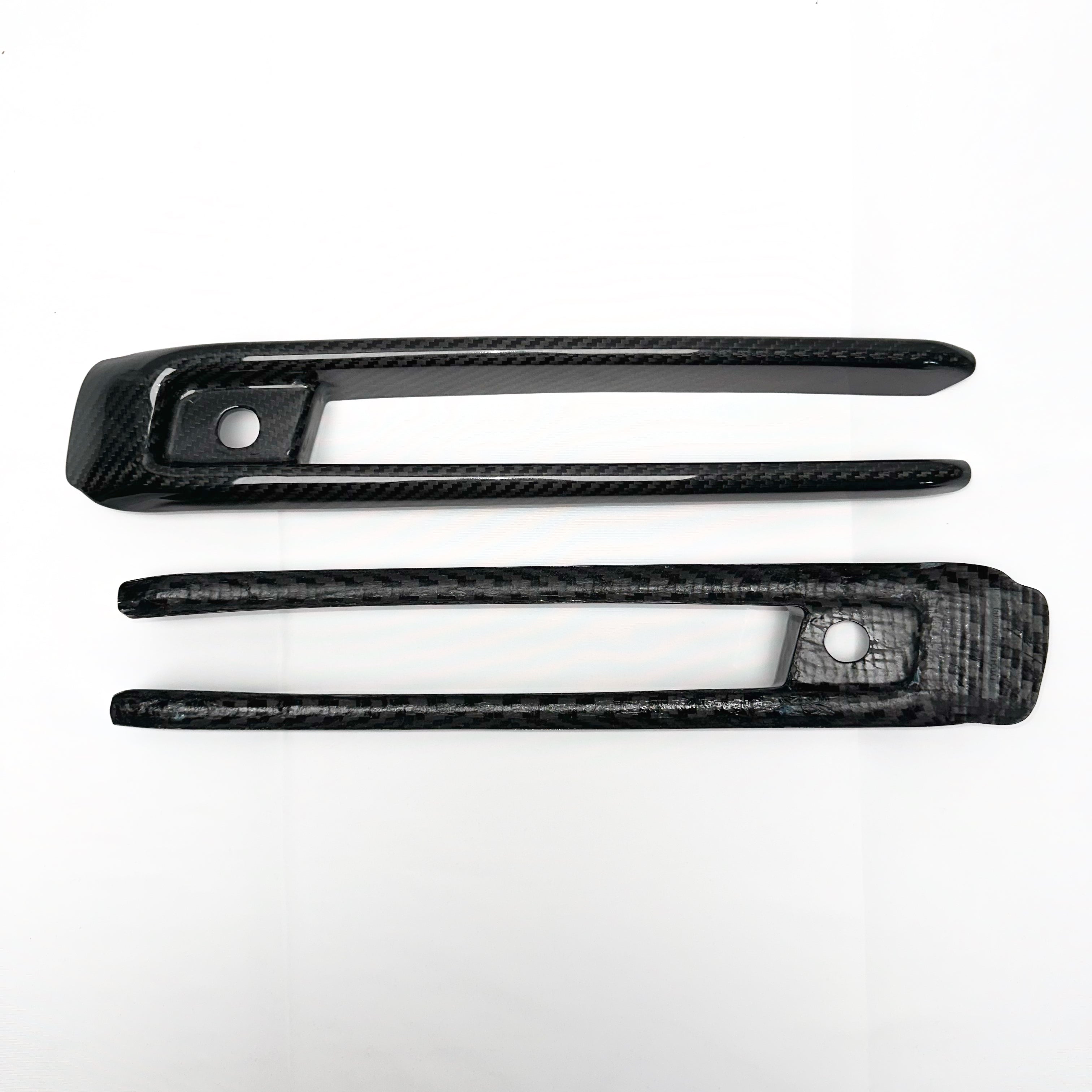 Dry-Carbon Nebelscheinwerfer Cover passend für Mercedes-Benz G-Klasse G63 / G55 / G500 (ab 2019) – Front-Detail in Carbon