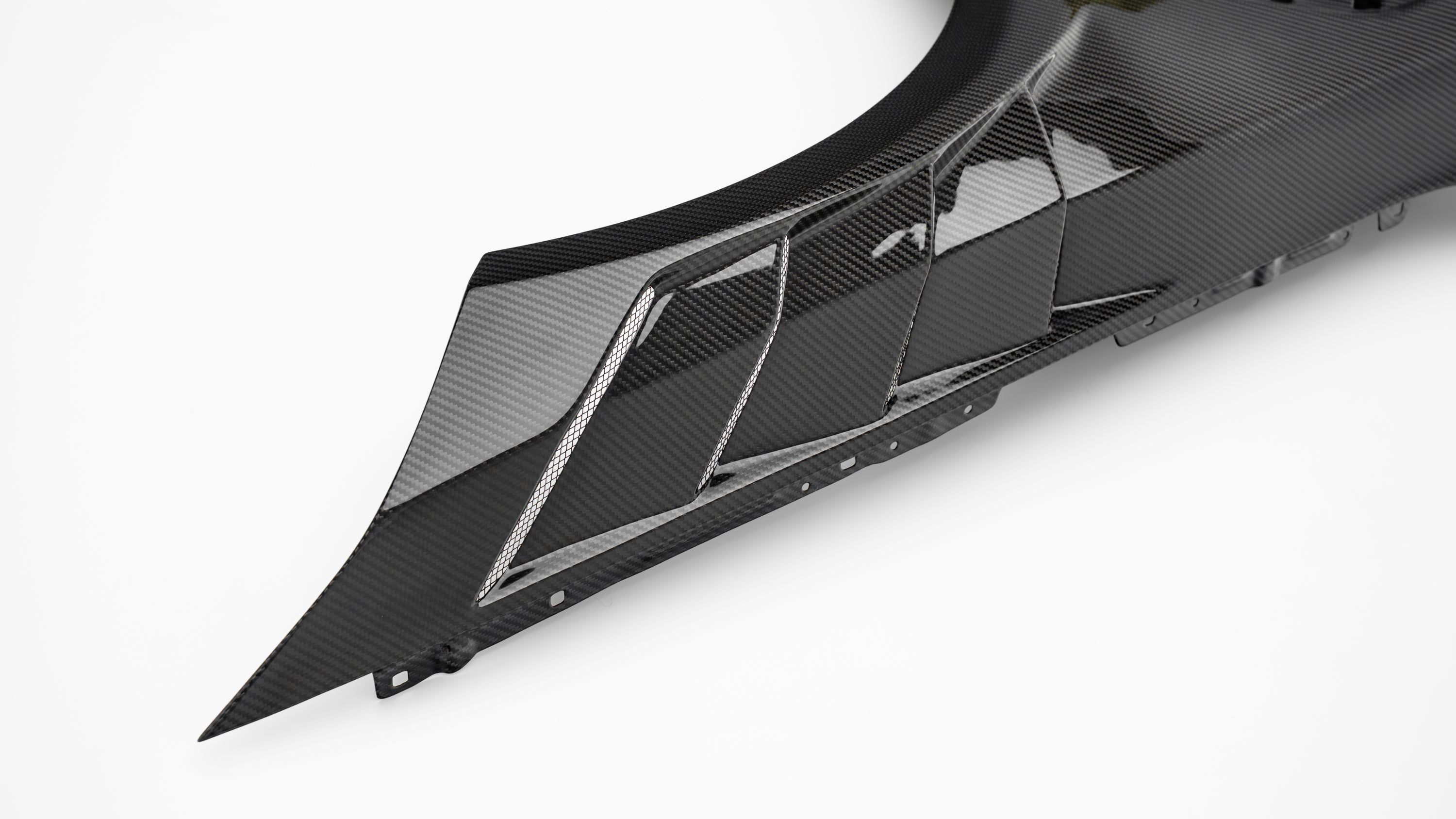 Dry-Carbon Kotflügel V1 passend für BMW M3 G80 / G81 M4 G82 / G83 – mit TÜV-Eintragung