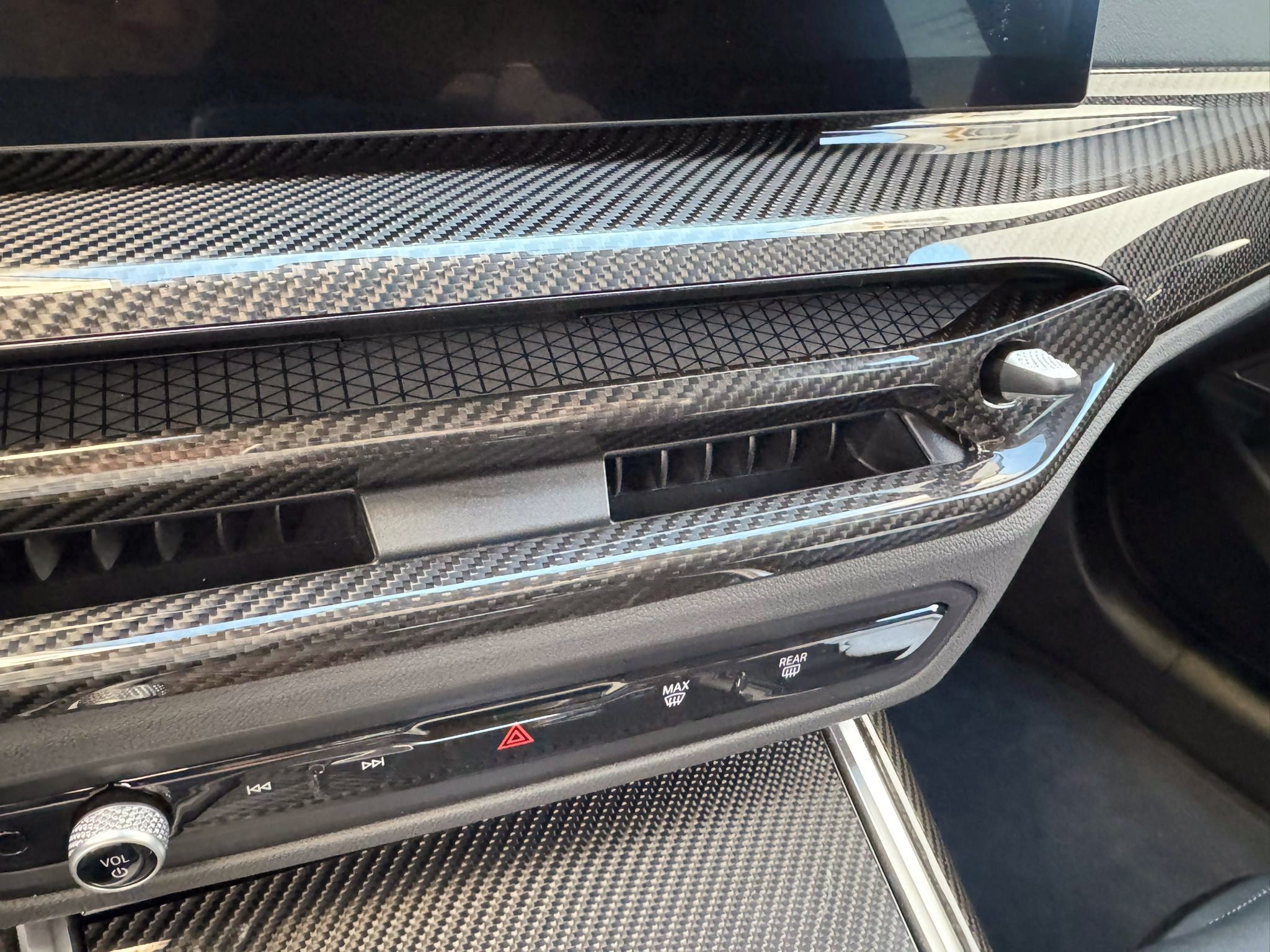 Dry Carbon Klimaanlagen-Blenden für BMW M2 G87 / M3 G80 G81 / M4 G82 G83 mit Curved Display (ID8.5)