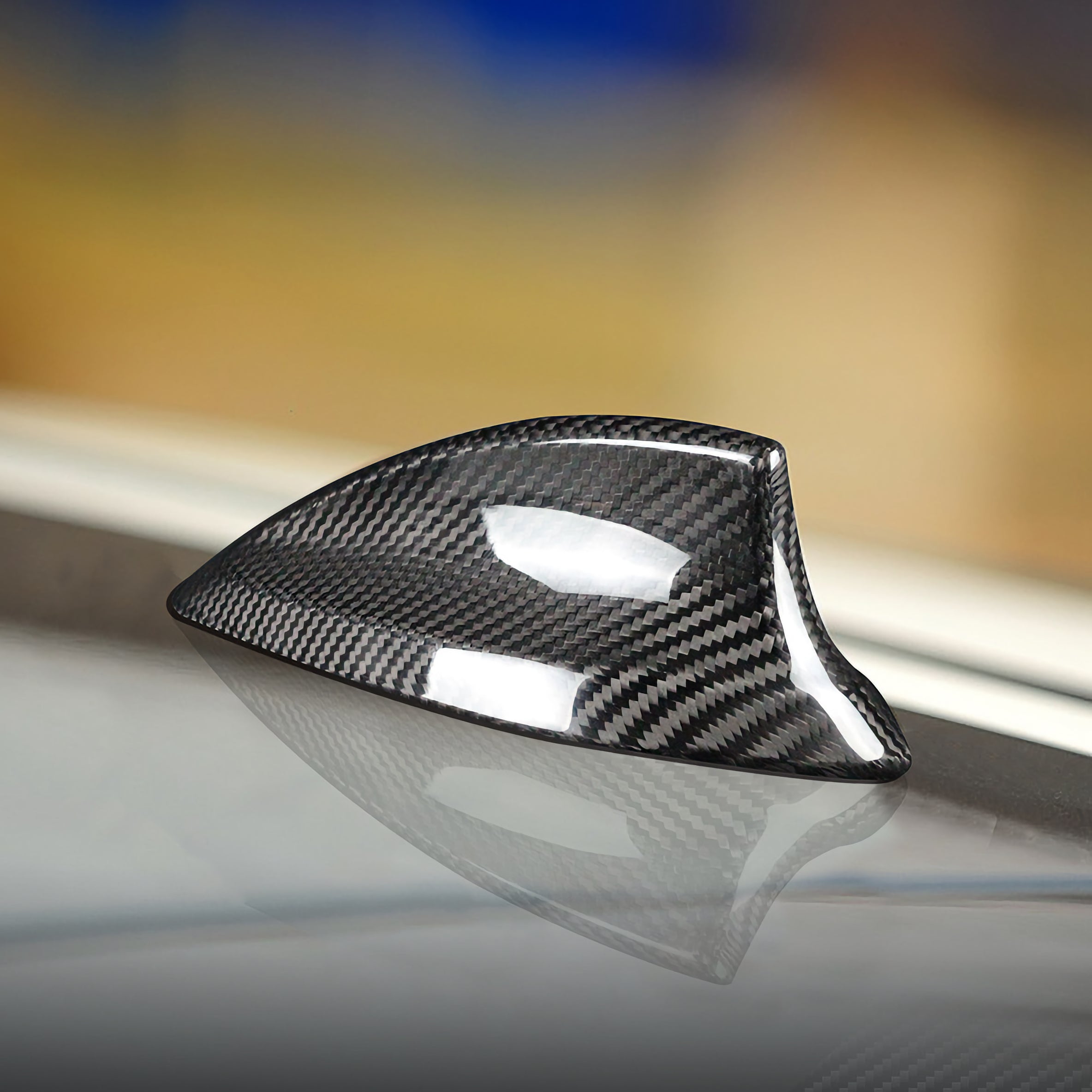 Dry Carbon Antennen Cover "Shark Fin" passend für BMW F22 F87 F30 F32 F36 F39 F86 F26 F80 F82 G20 G22 G26 G80 G82 - Getsdowned