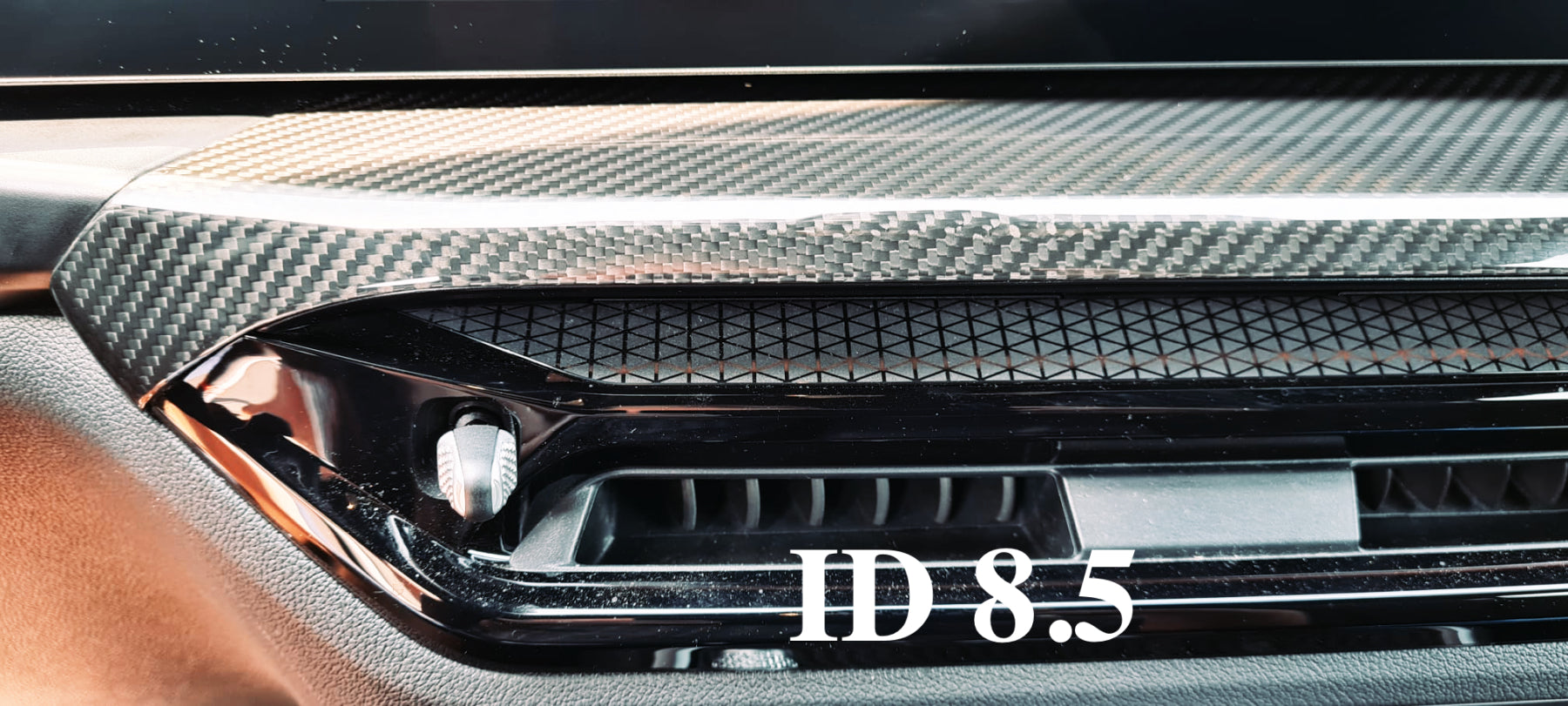 Dry Carbon Zierleiste Armaturenbrett passend für BMW M2 G87 / M3 G80 G81 / M4 G82 G83 / 3er G20 G21 / 4er G22 G23 G26 - Getsdowned