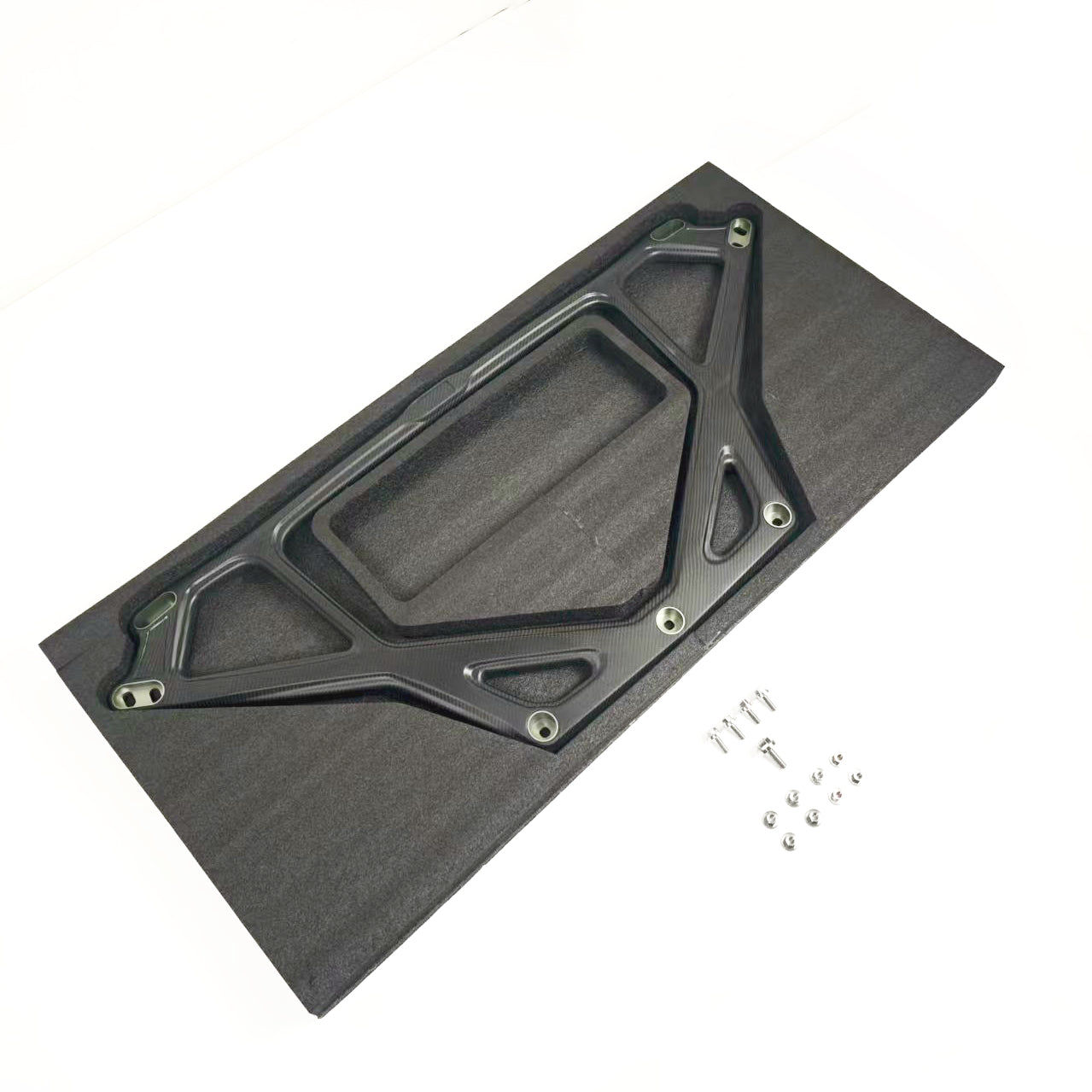 Dry Carbon Domstrebenset V4 passend für BMW M2 G87 / M3 G80 G81 / M4 G82 G83 - Getsdowned