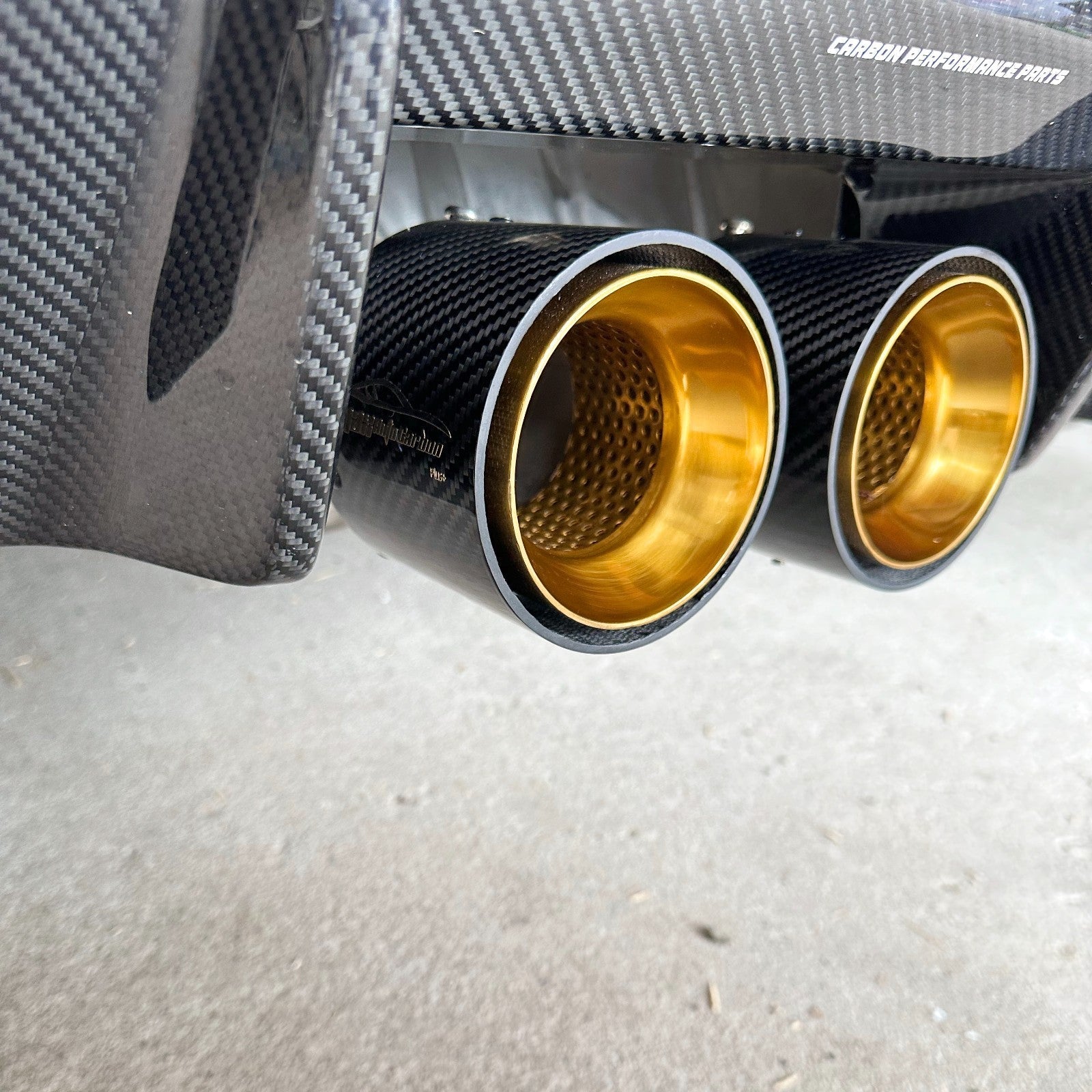 Carbon Endrohrblenden passend für BMW M2 M3 M4 - G8X - Getsdowned